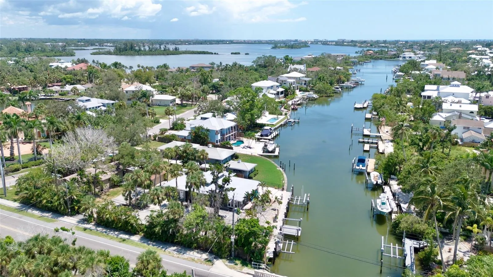 428 SIESTA DR