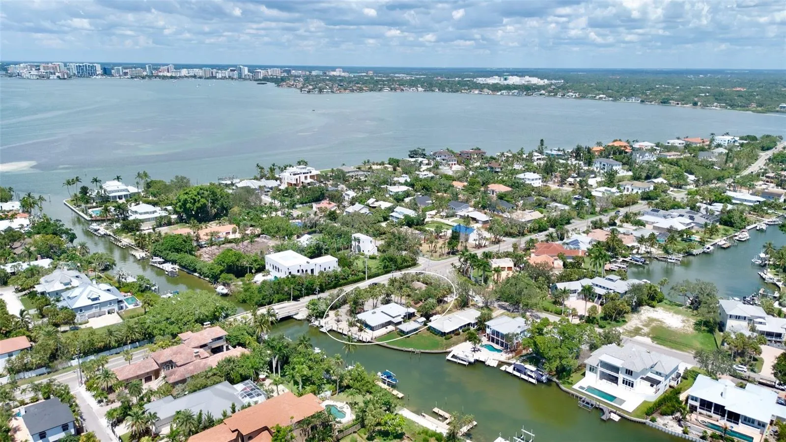 428 SIESTA DR