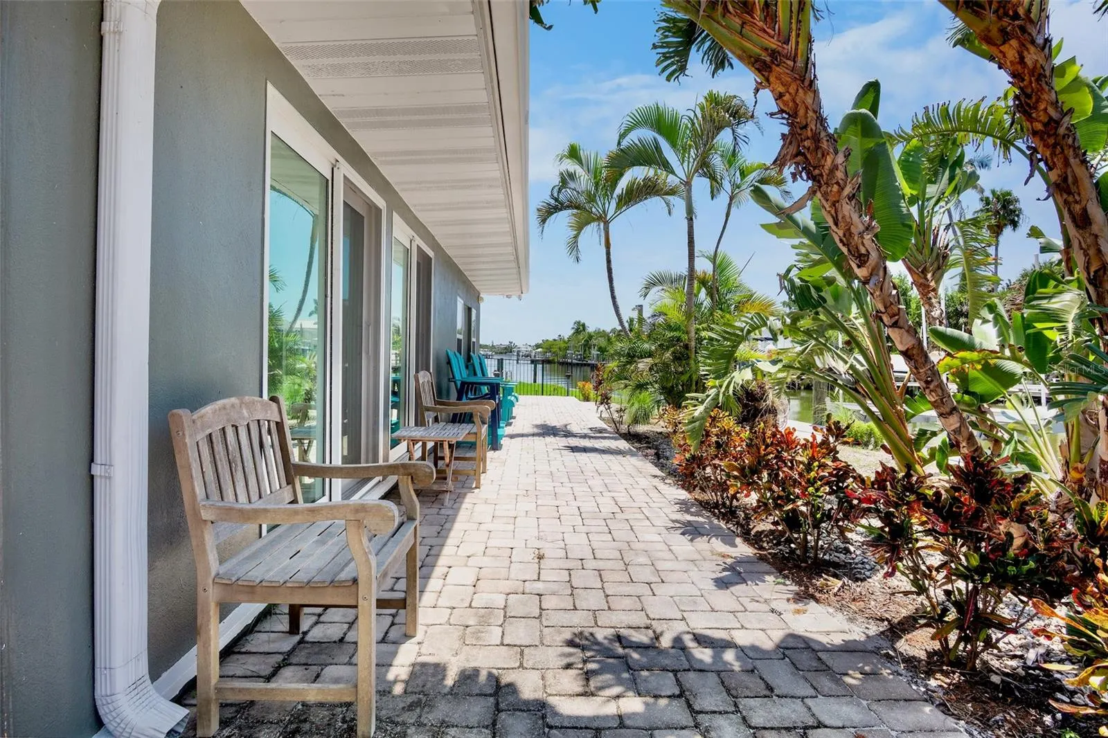 428 SIESTA DR