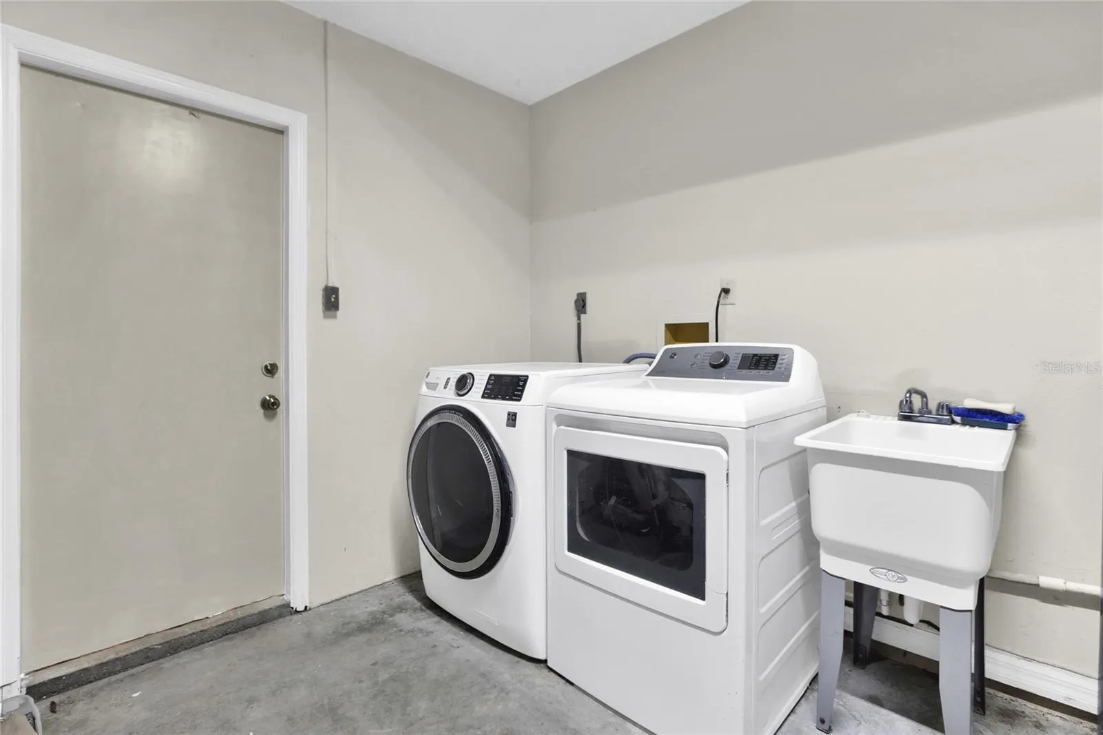 4495 FLATBUSH AVE
