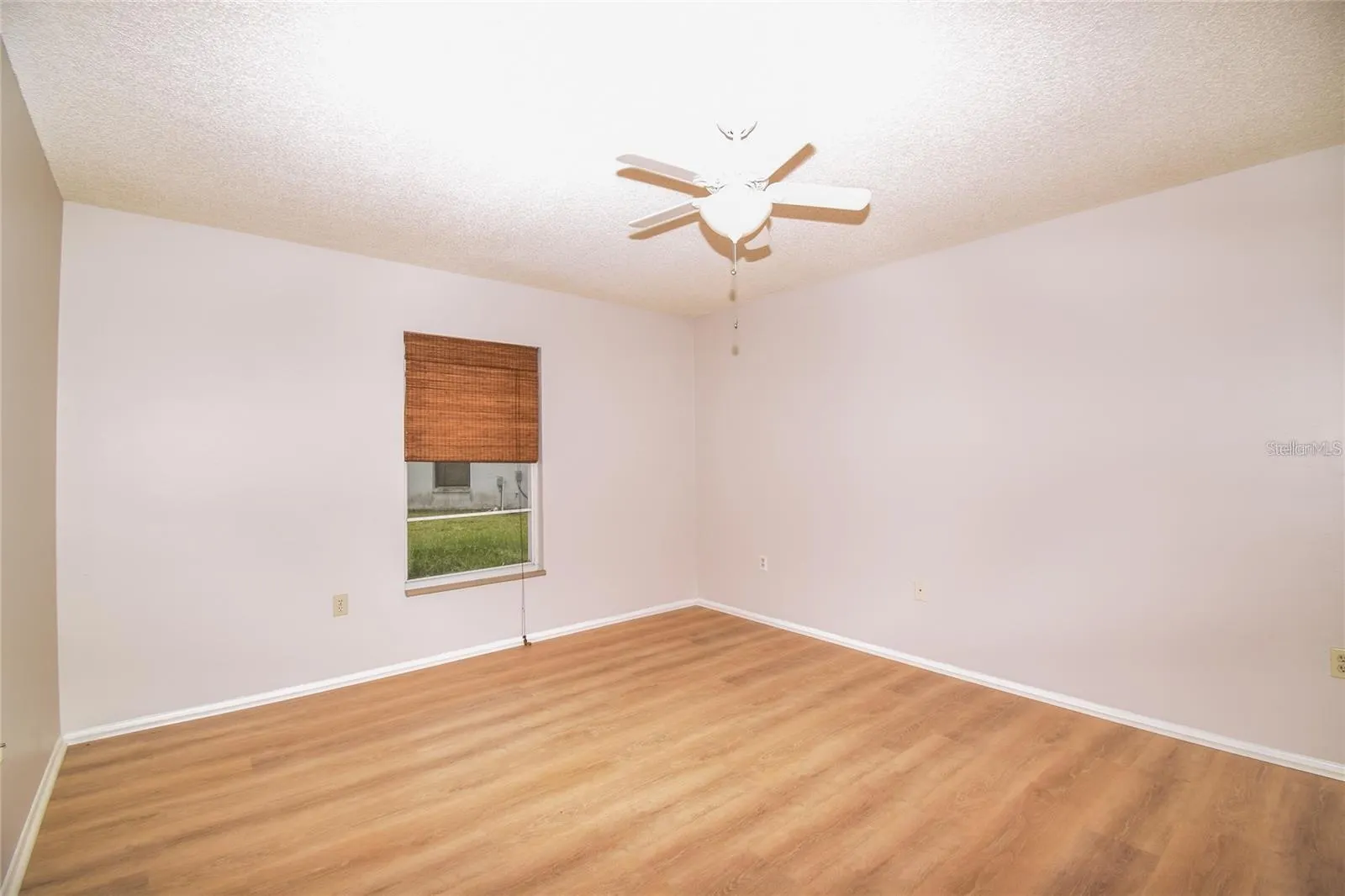 2069 COUNTRY MEADOWS LN