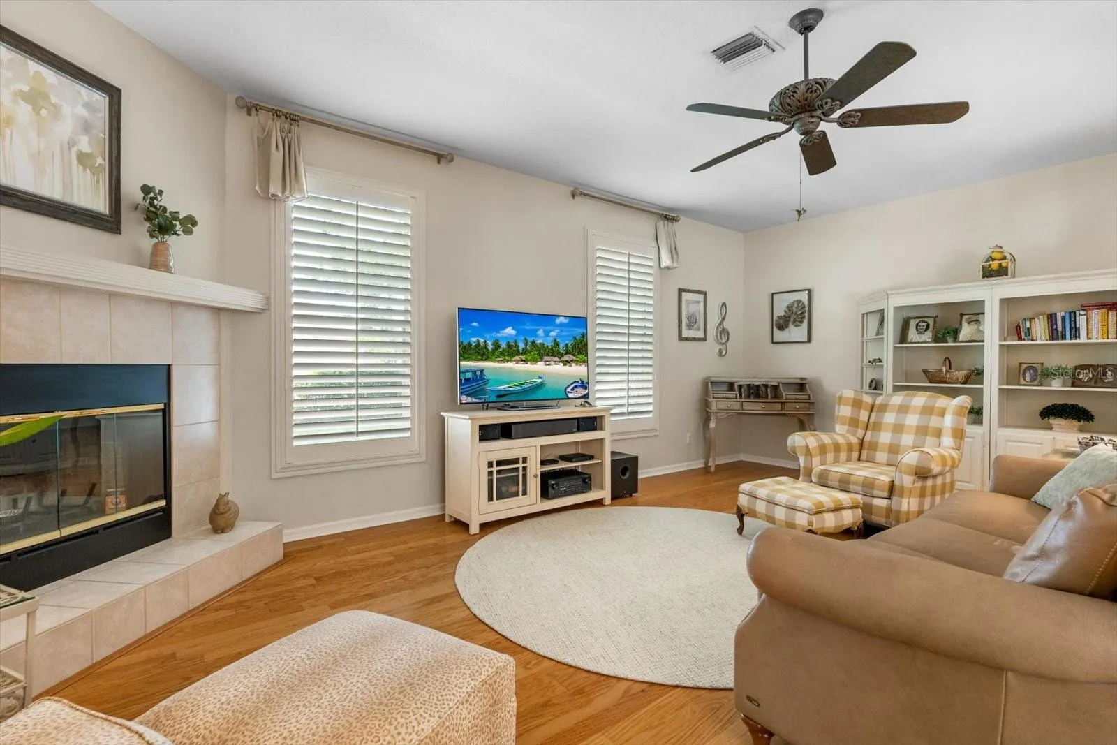 1229 PALM VIEW RD