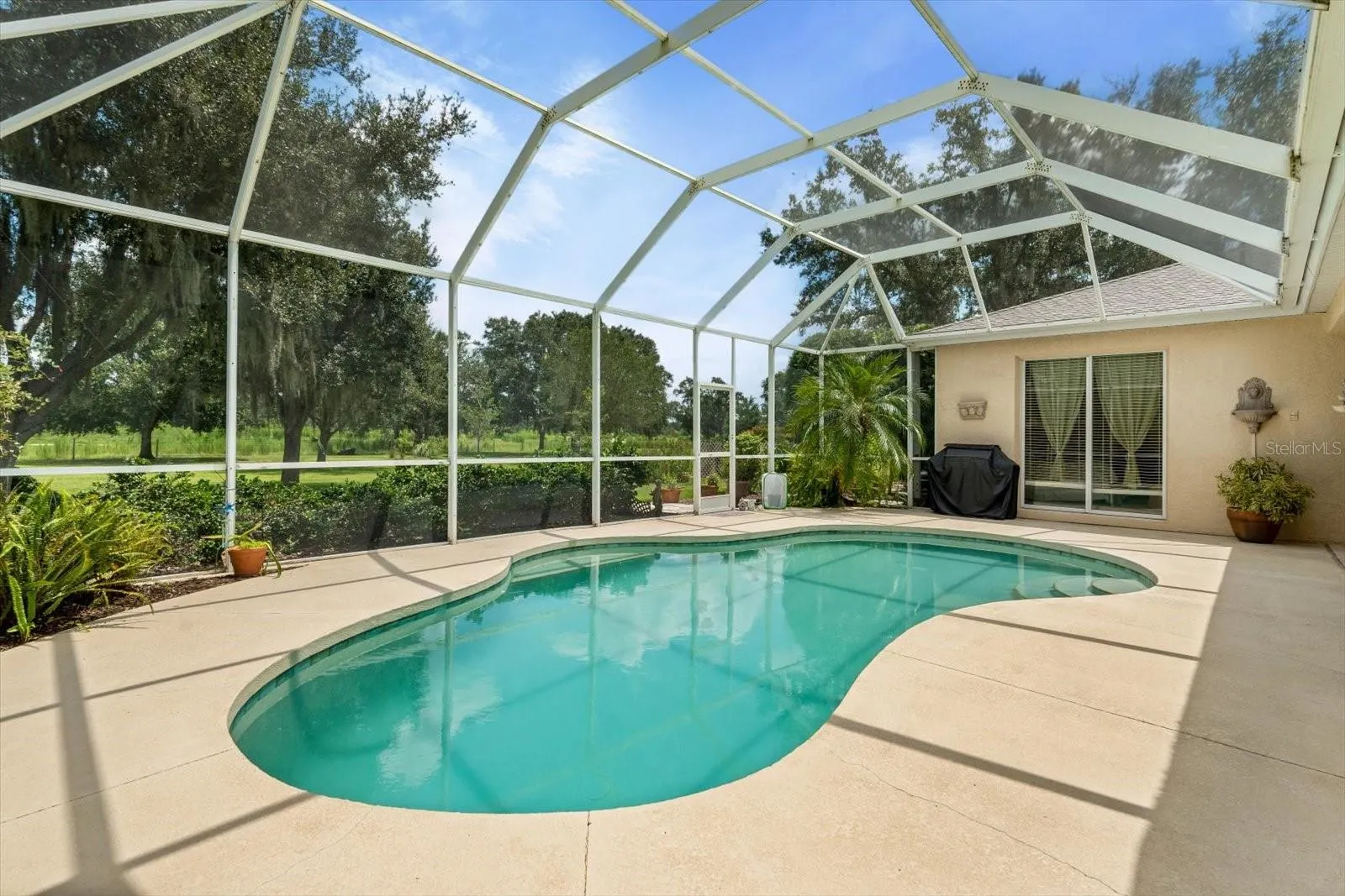 1229 PALM VIEW RD