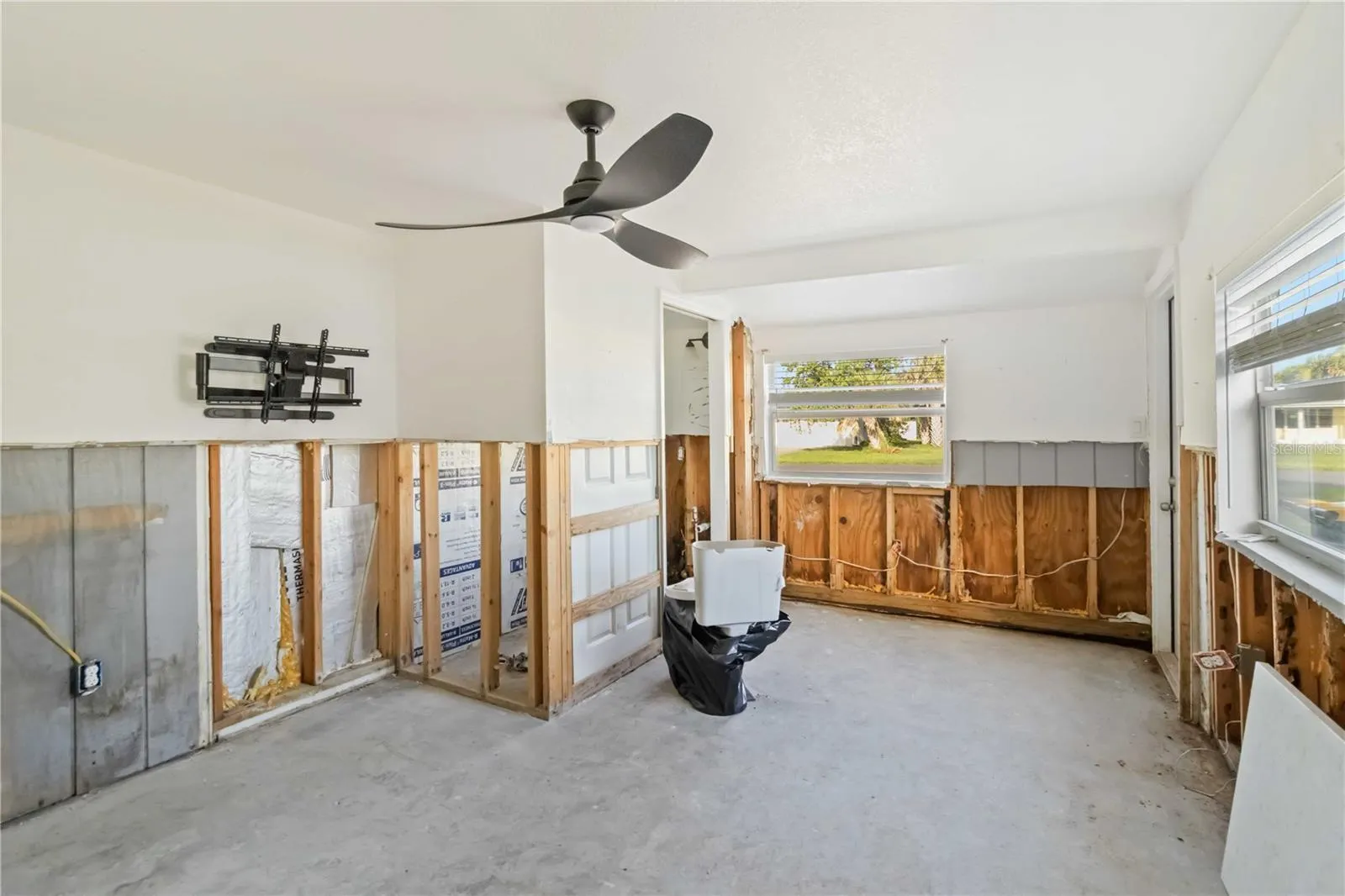1255 S MARYKNOLL RD