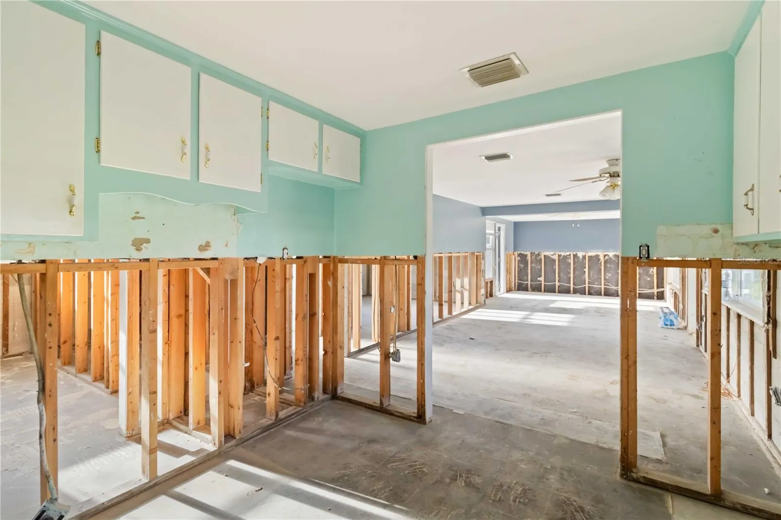 1255 S MARYKNOLL RD