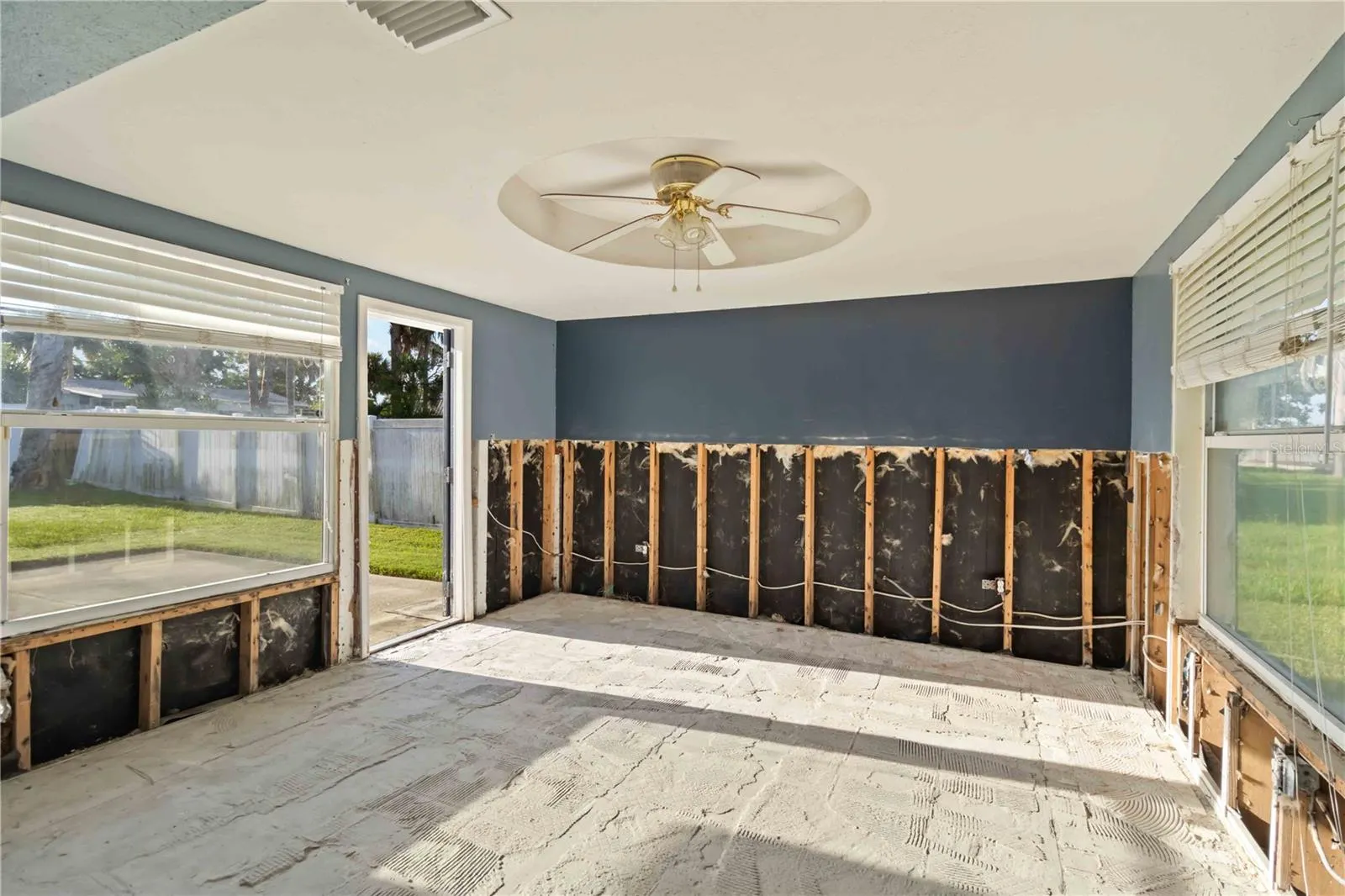 1255 S MARYKNOLL RD