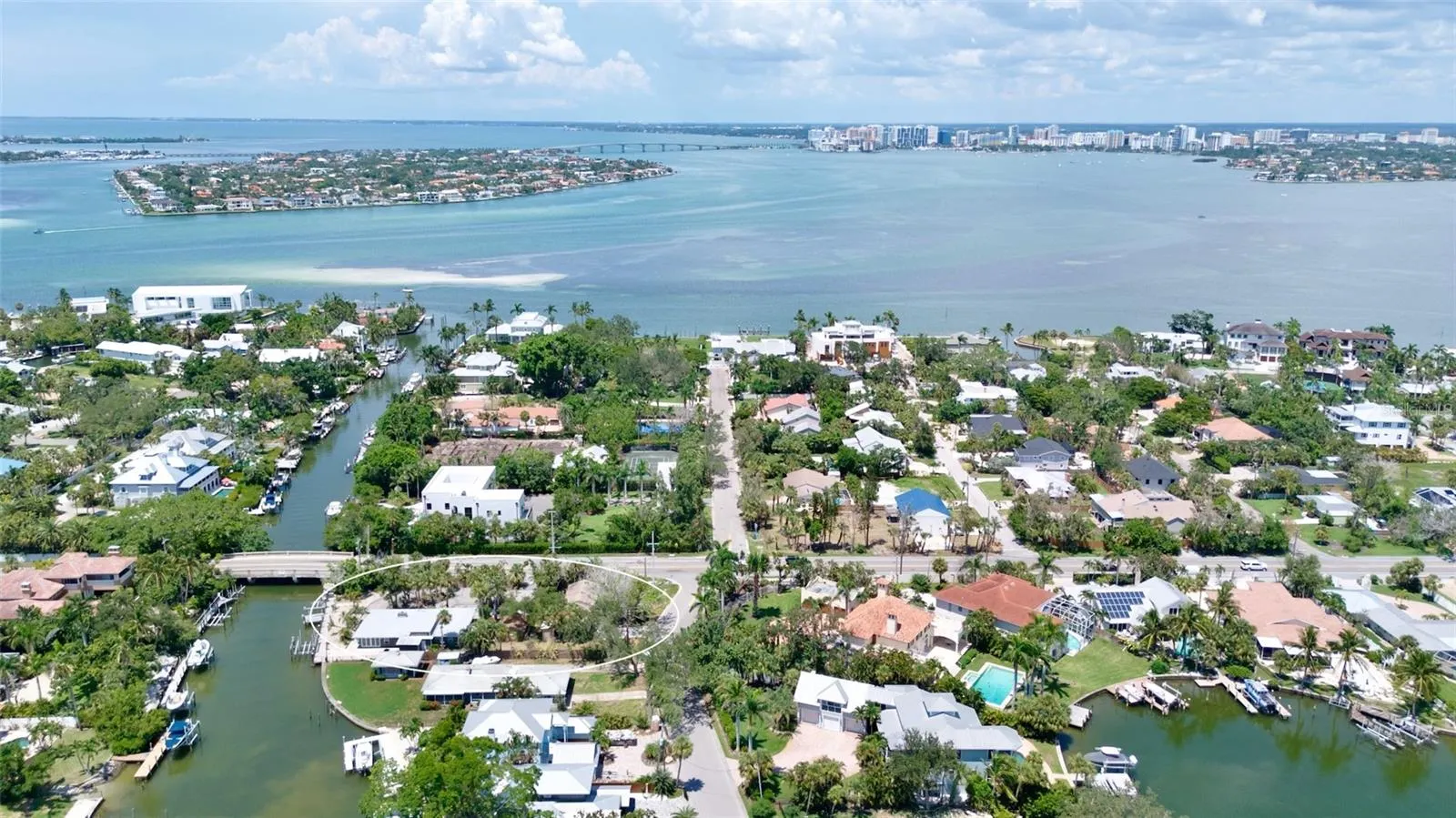 428 SIESTA DR