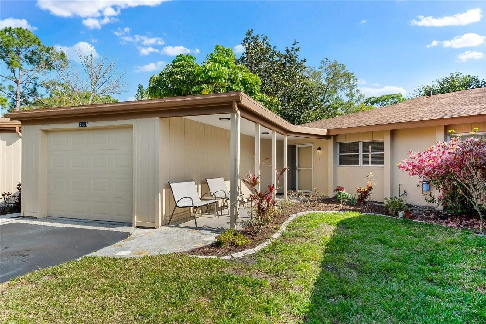 2304 LARK LN #23, #23