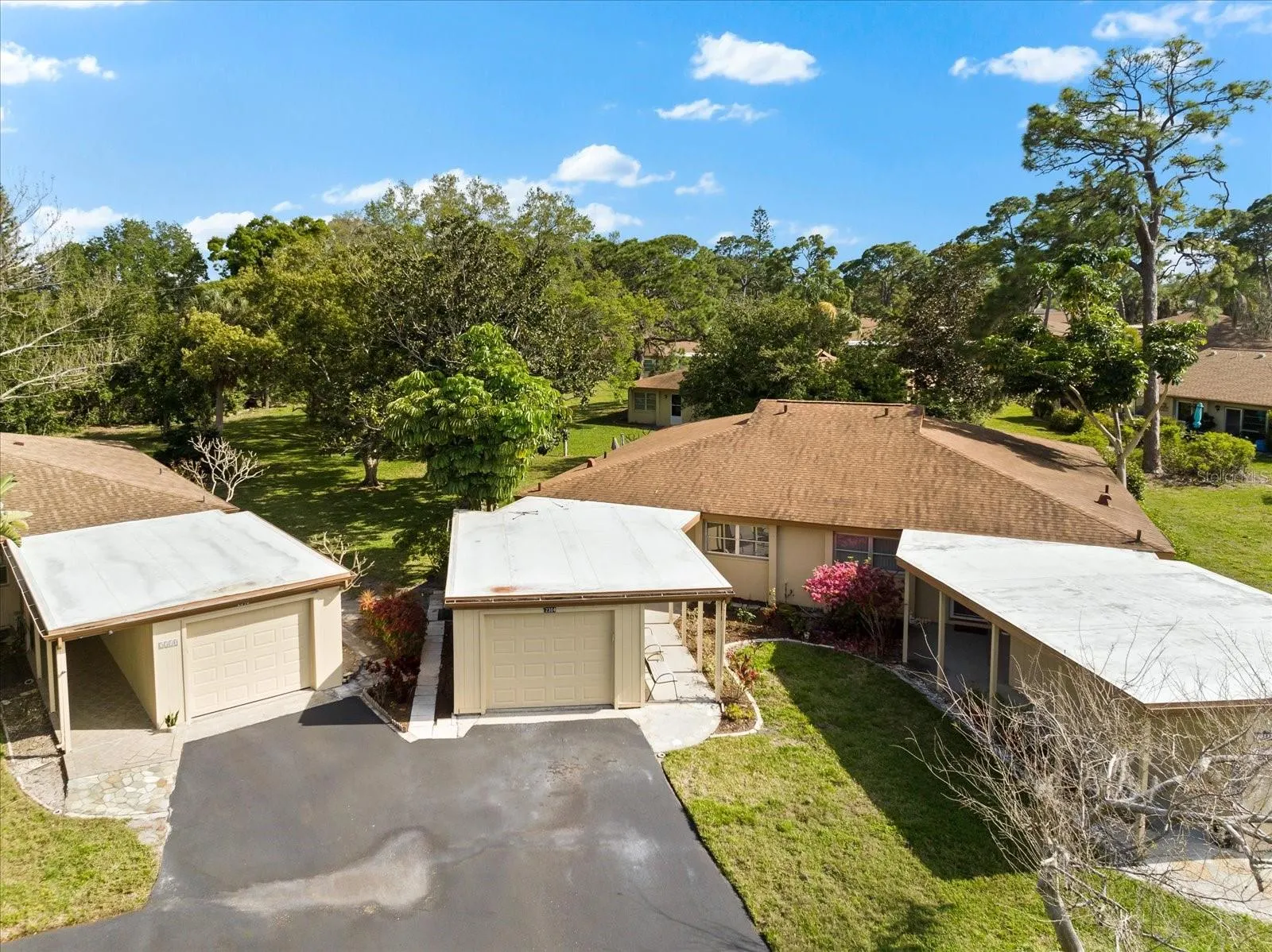 2304 LARK LN #23, #23