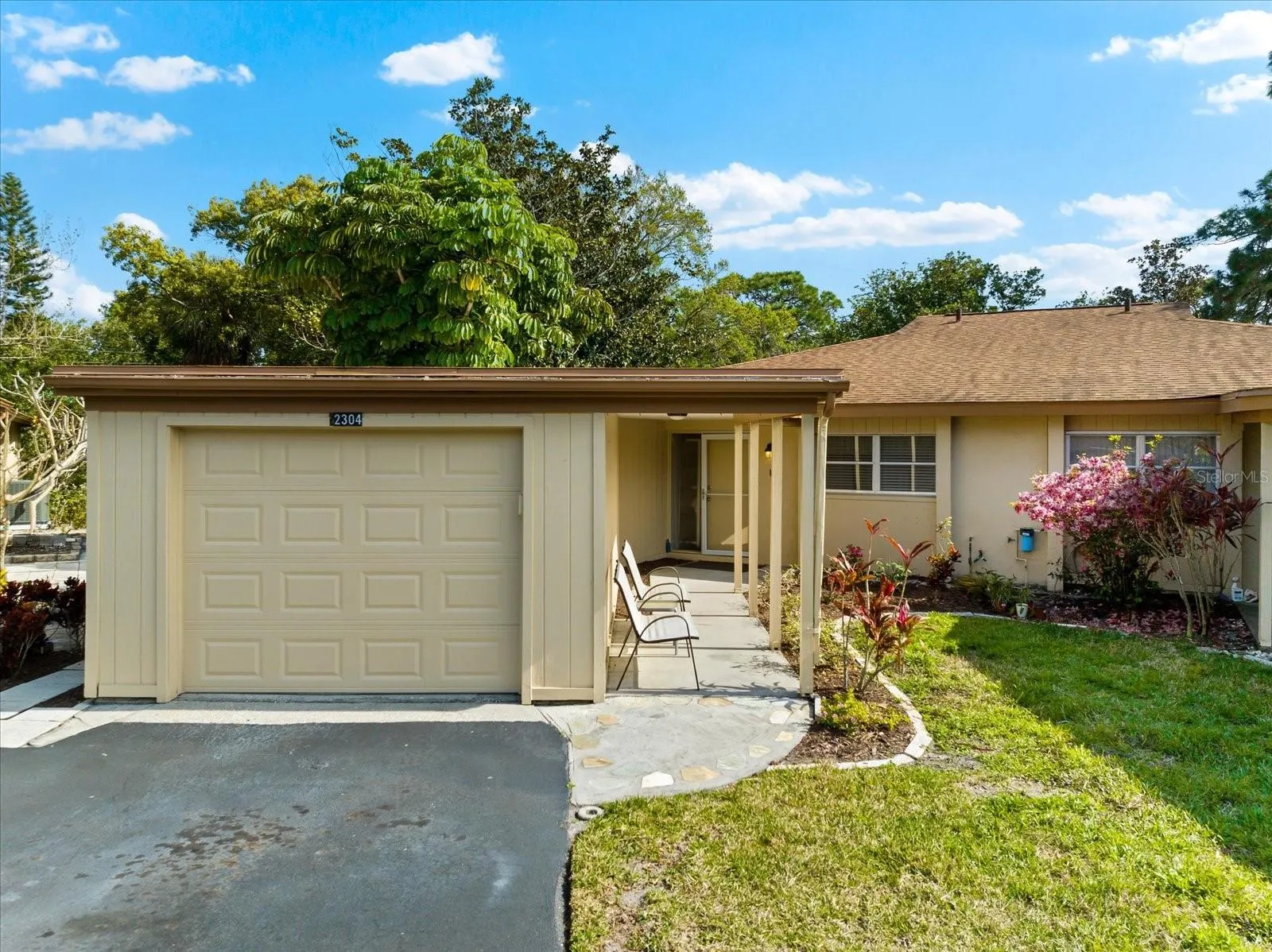 2304 LARK LN #23, #23
