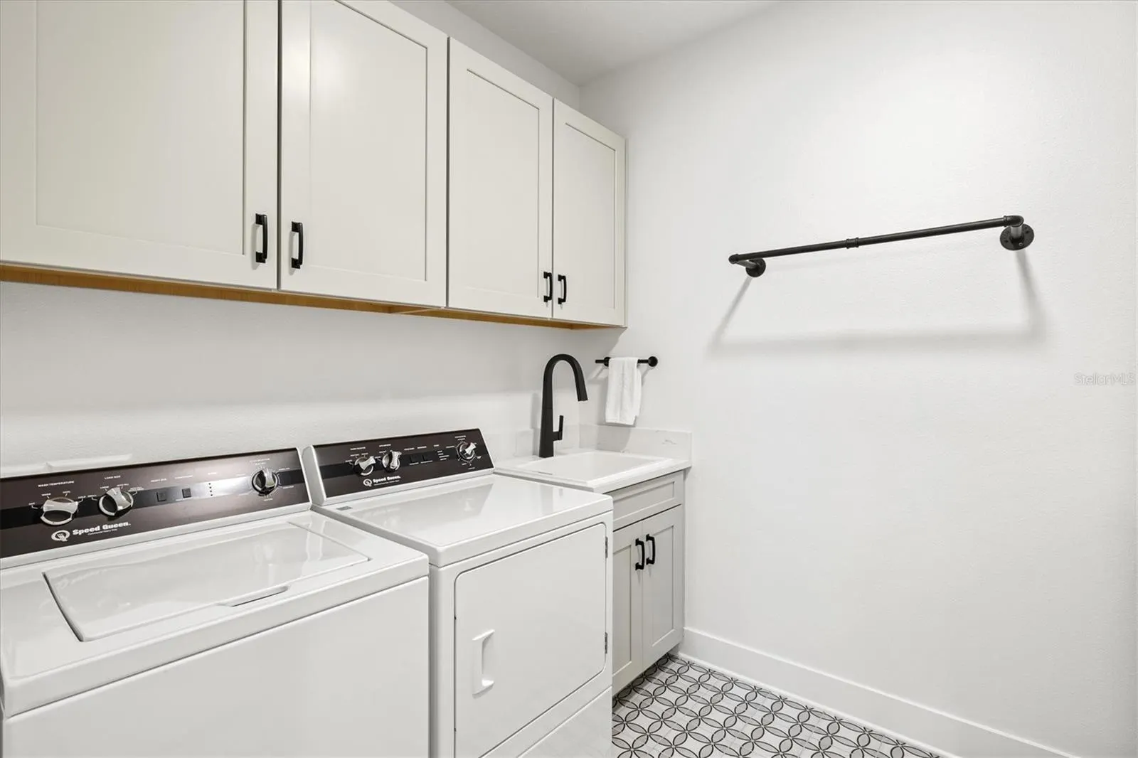 4610 RAINWATER GLN