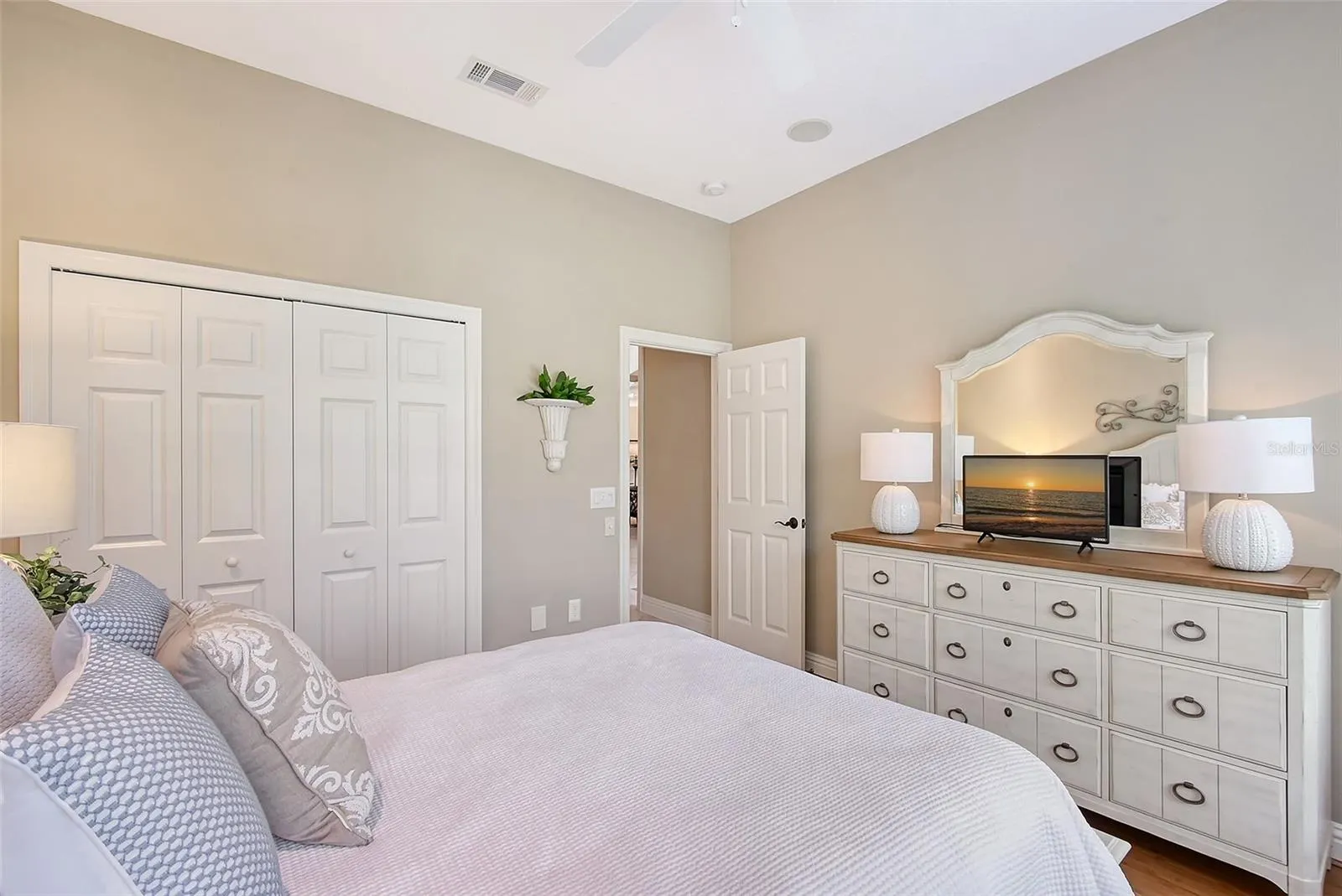 105 TURQUOISE LN