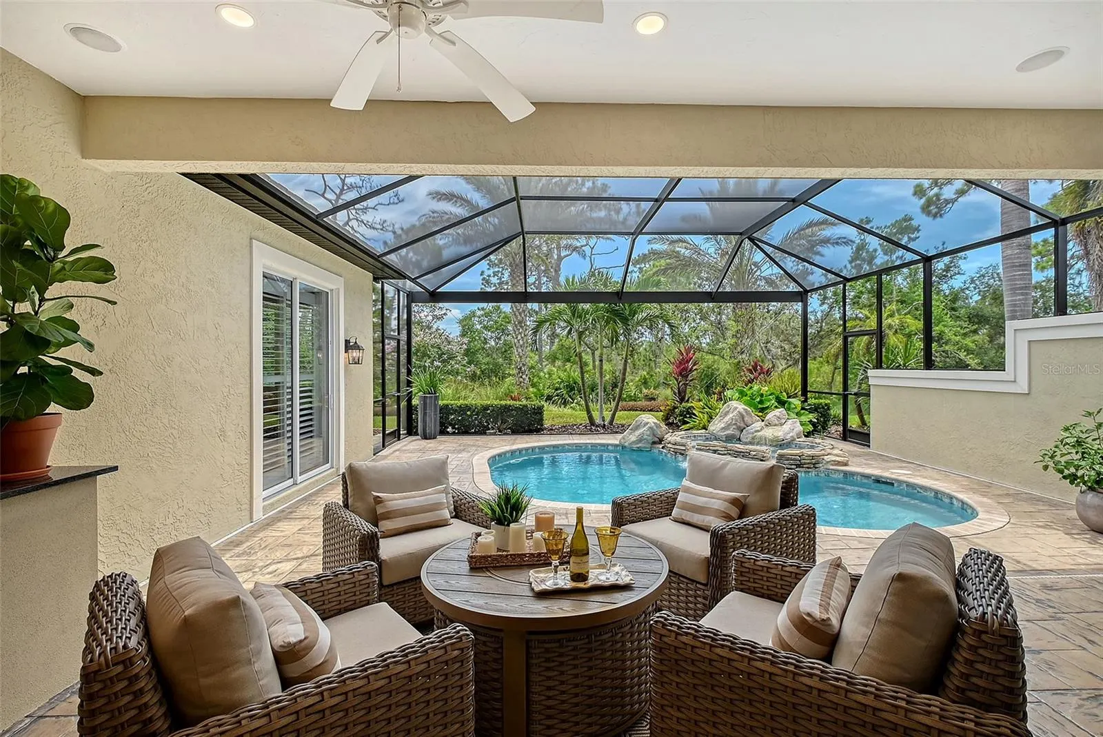 105 TURQUOISE LN
