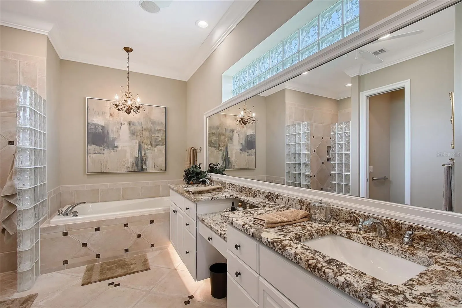105 TURQUOISE LN