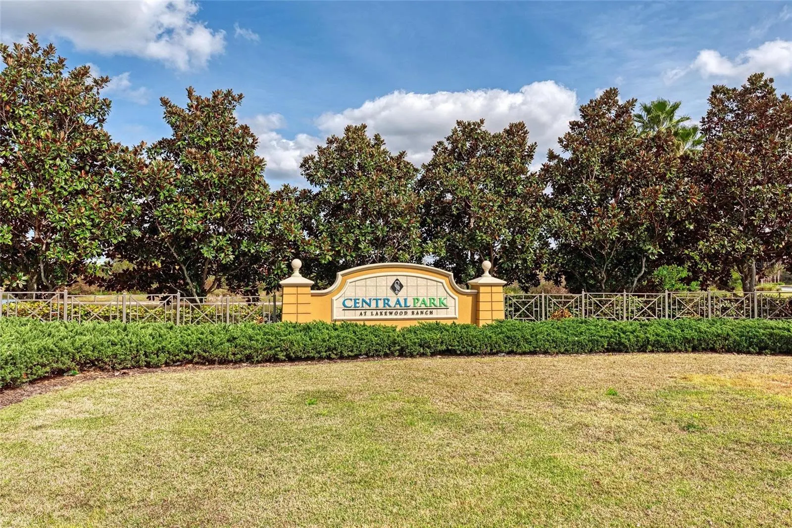12051 FOREST PARK CIR