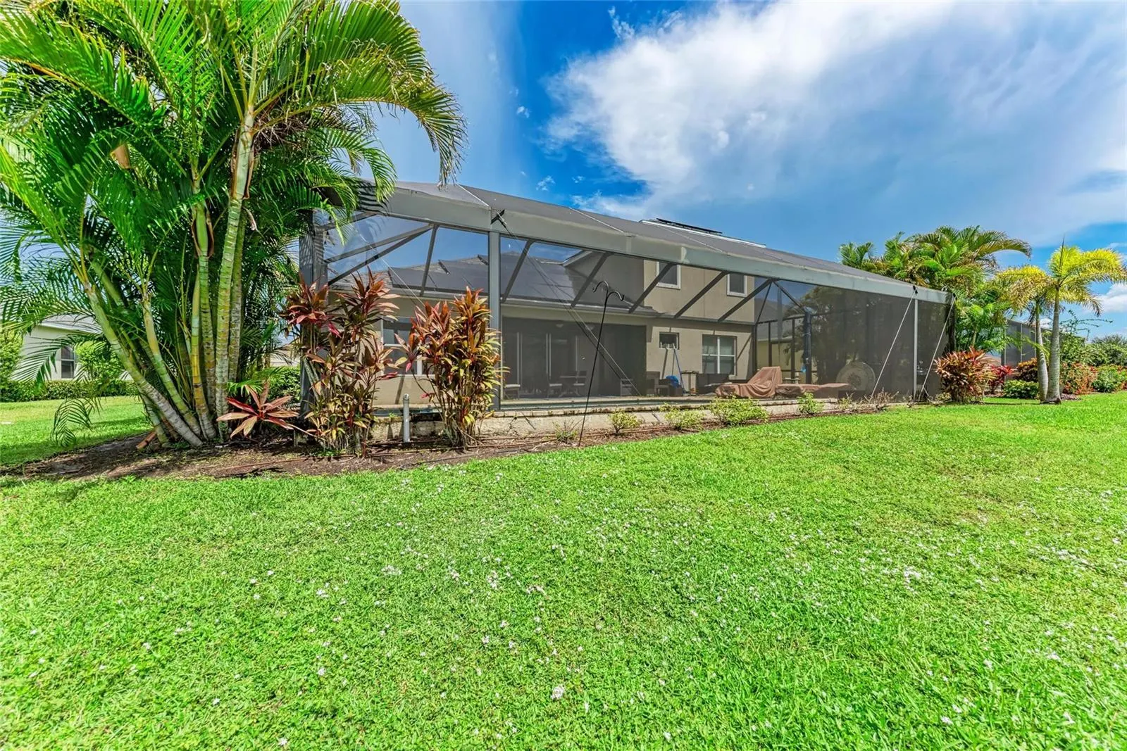 12051 FOREST PARK CIR