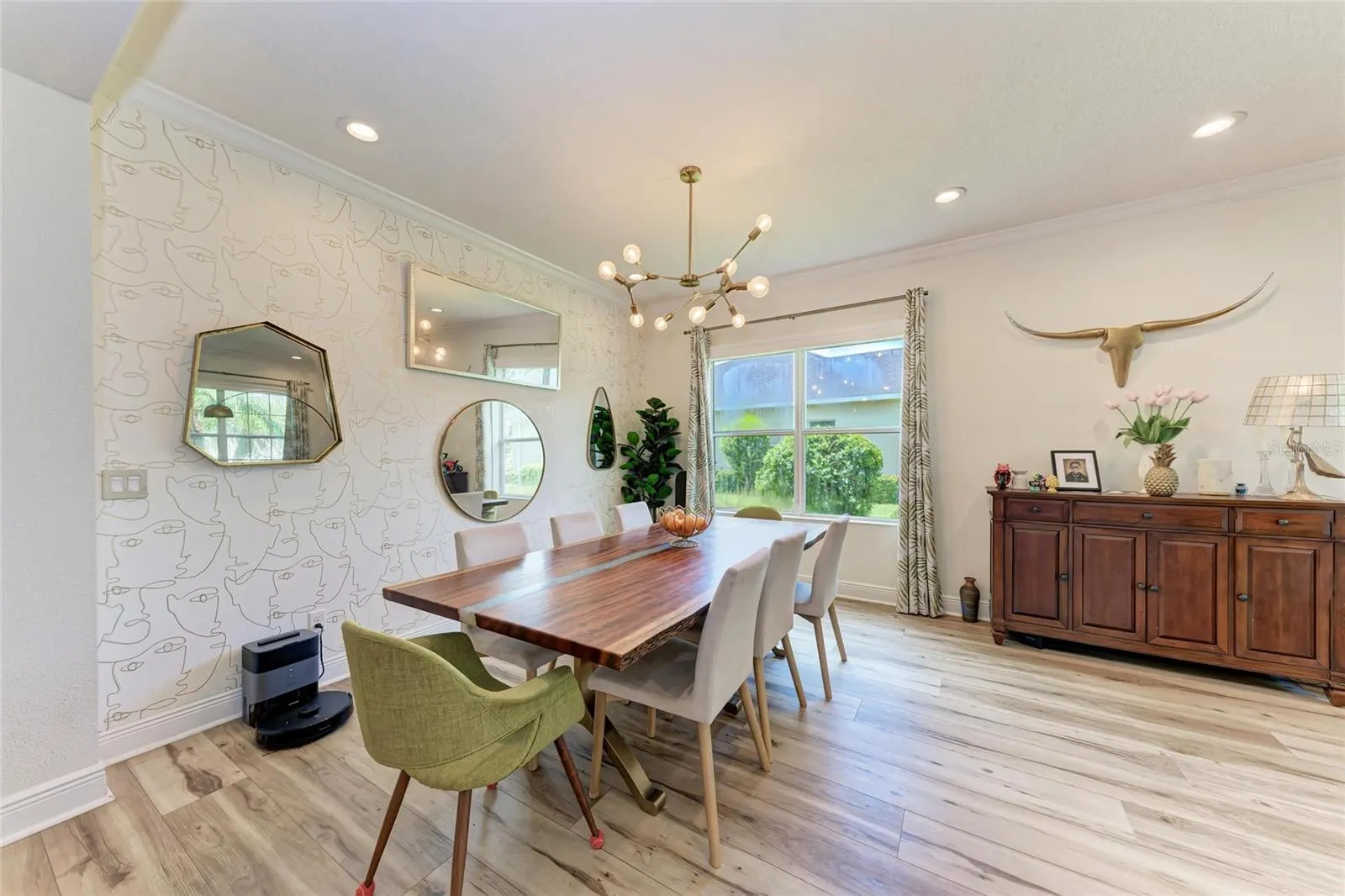 12051 FOREST PARK CIR