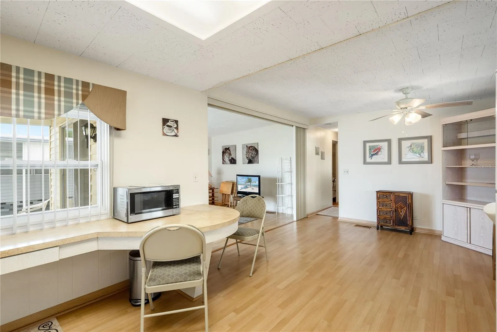 5319 CHATEAU LN