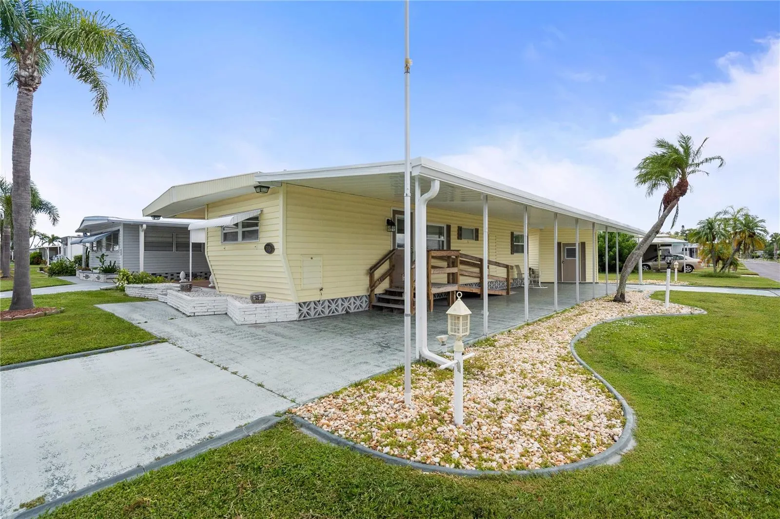 5319 CHATEAU LN