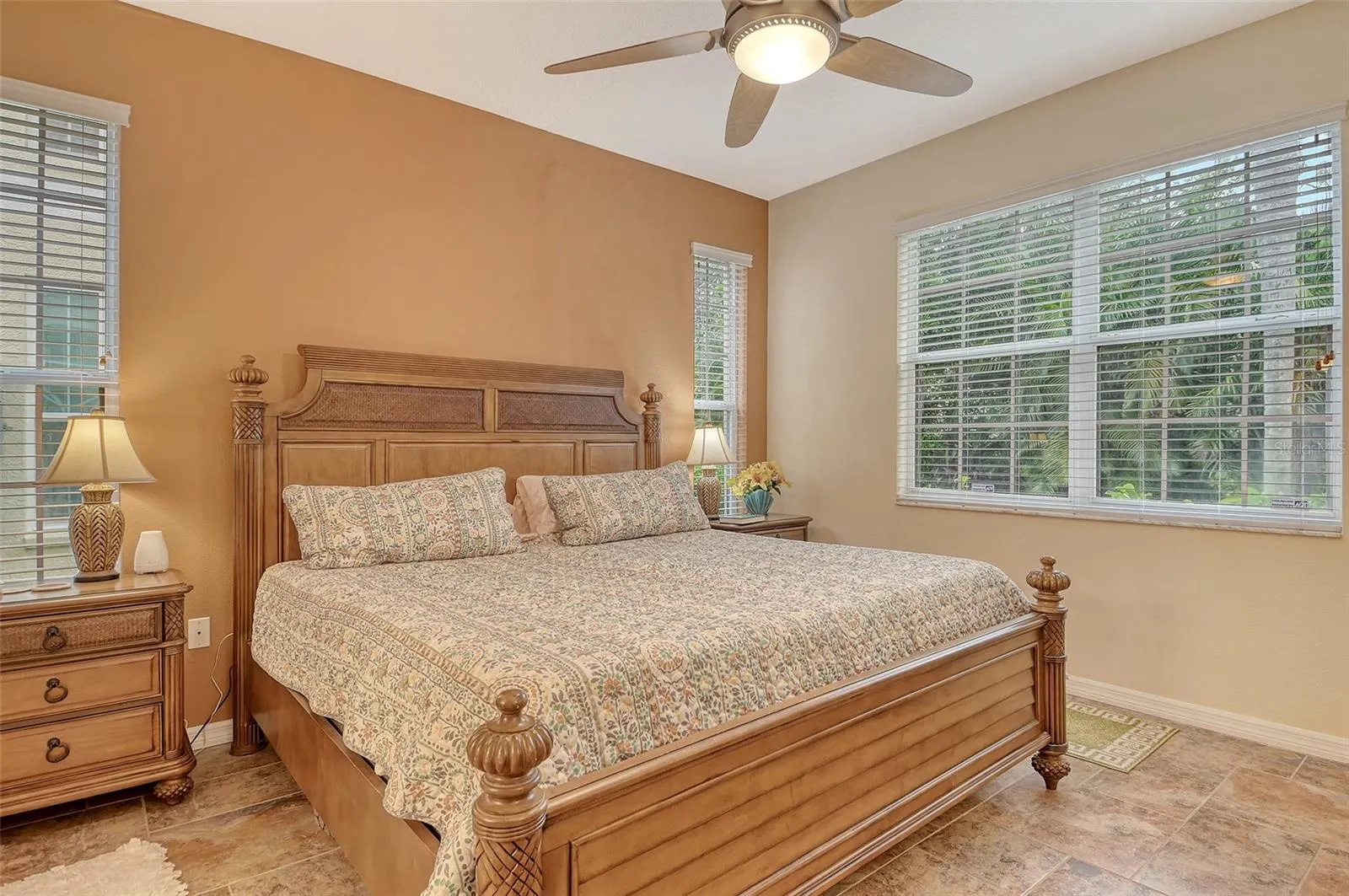 4235 CASTLEBRIDGE LN #1210, #1210