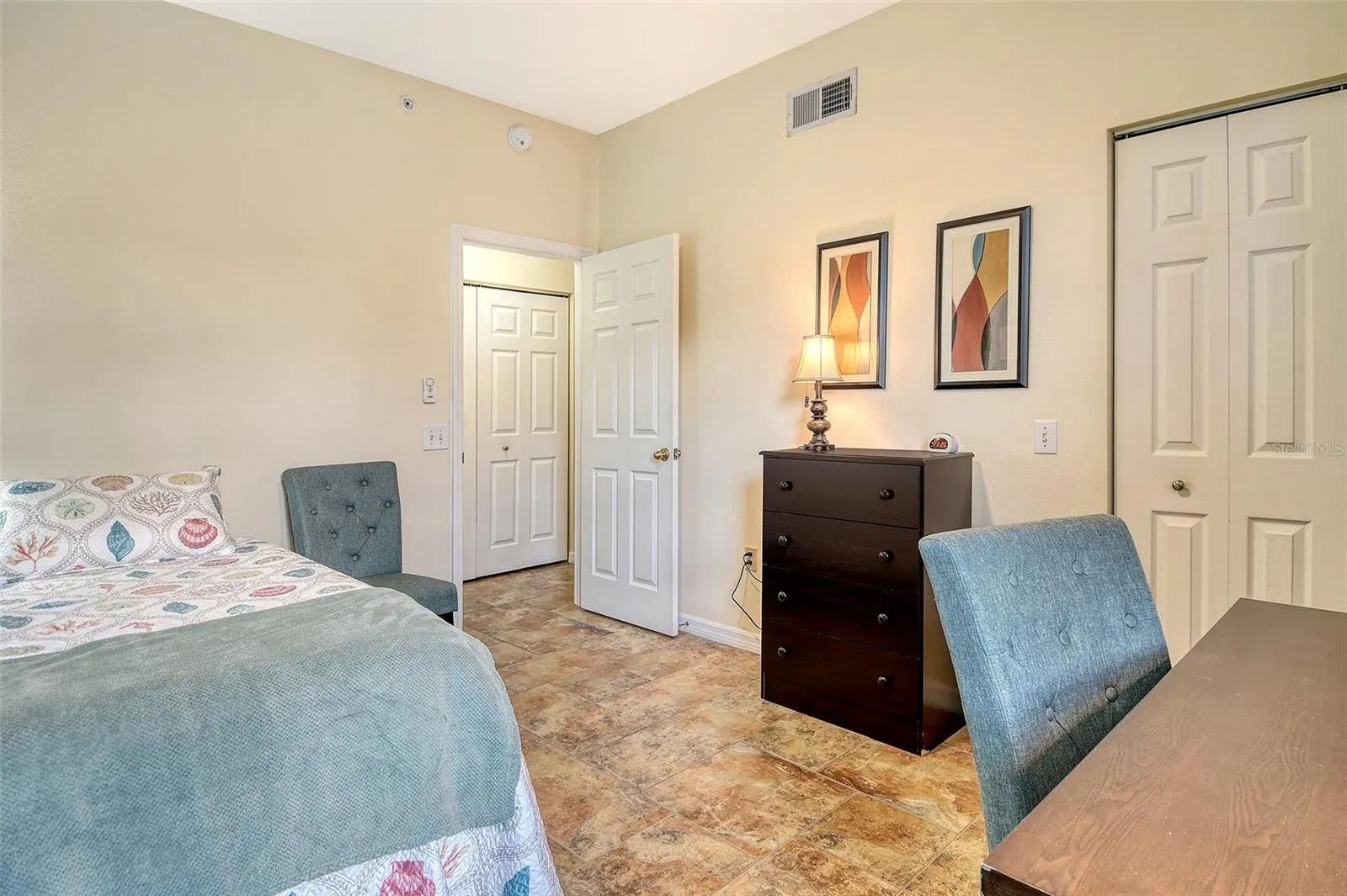 4235 CASTLEBRIDGE LN #1210, #1210
