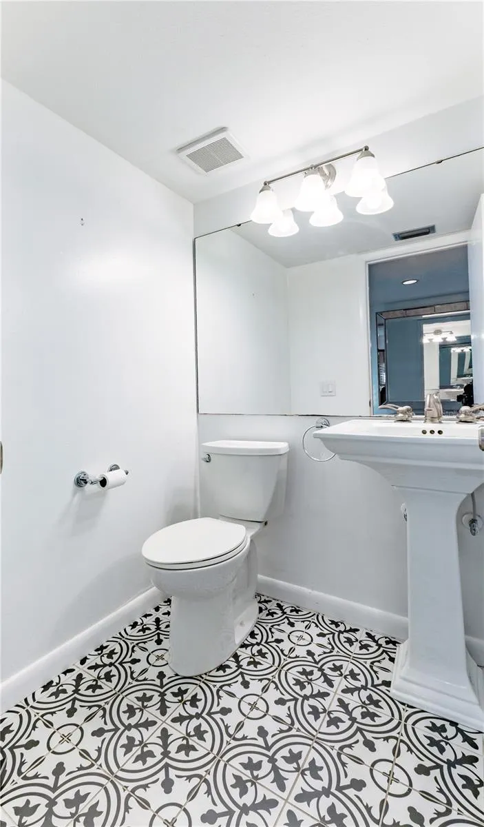 1473 LANDINGS CIR #44, #44