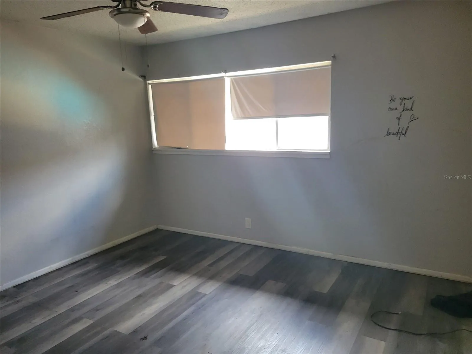 927 BYRON LN #927, #927