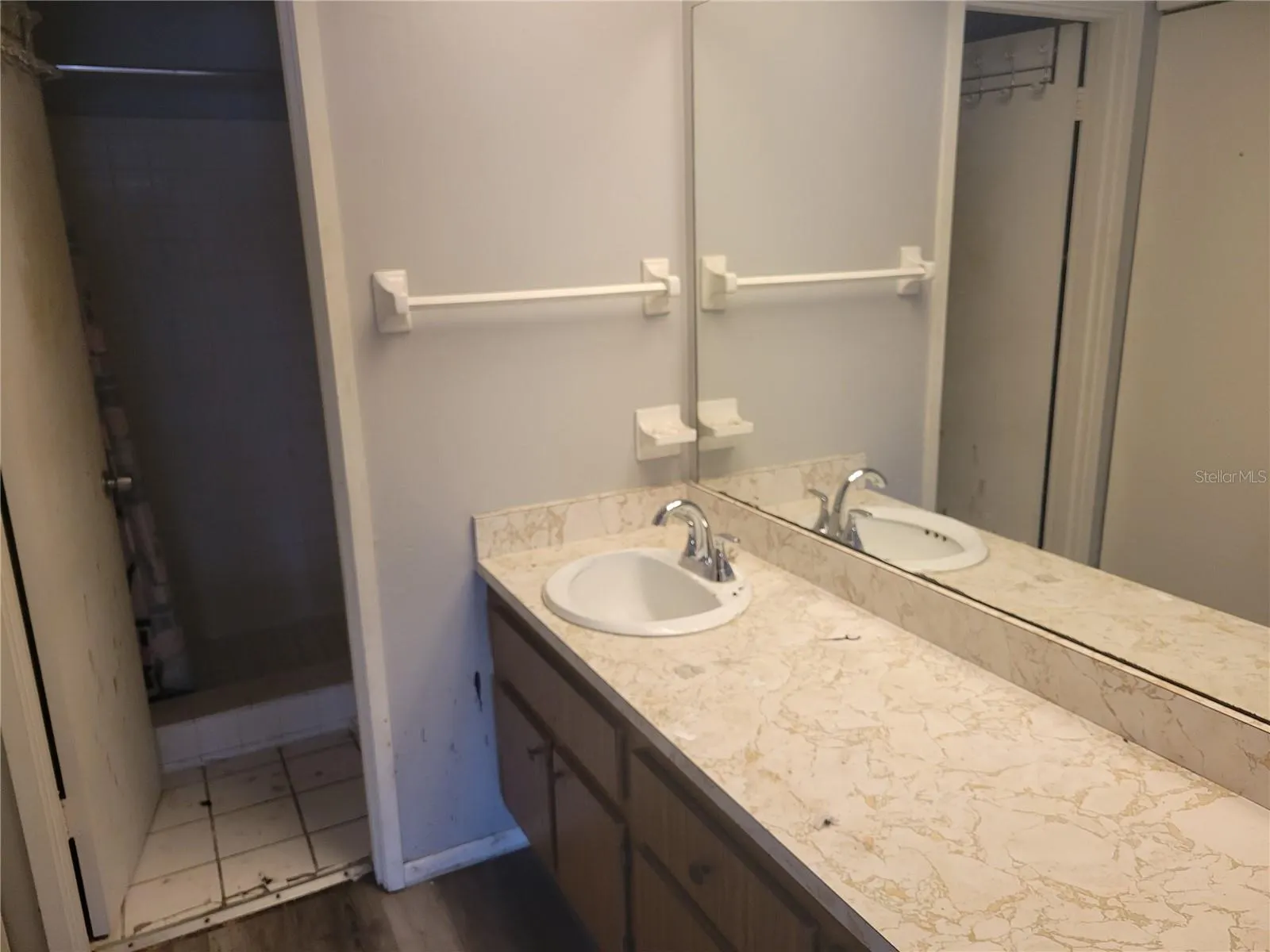 927 BYRON LN #927, #927