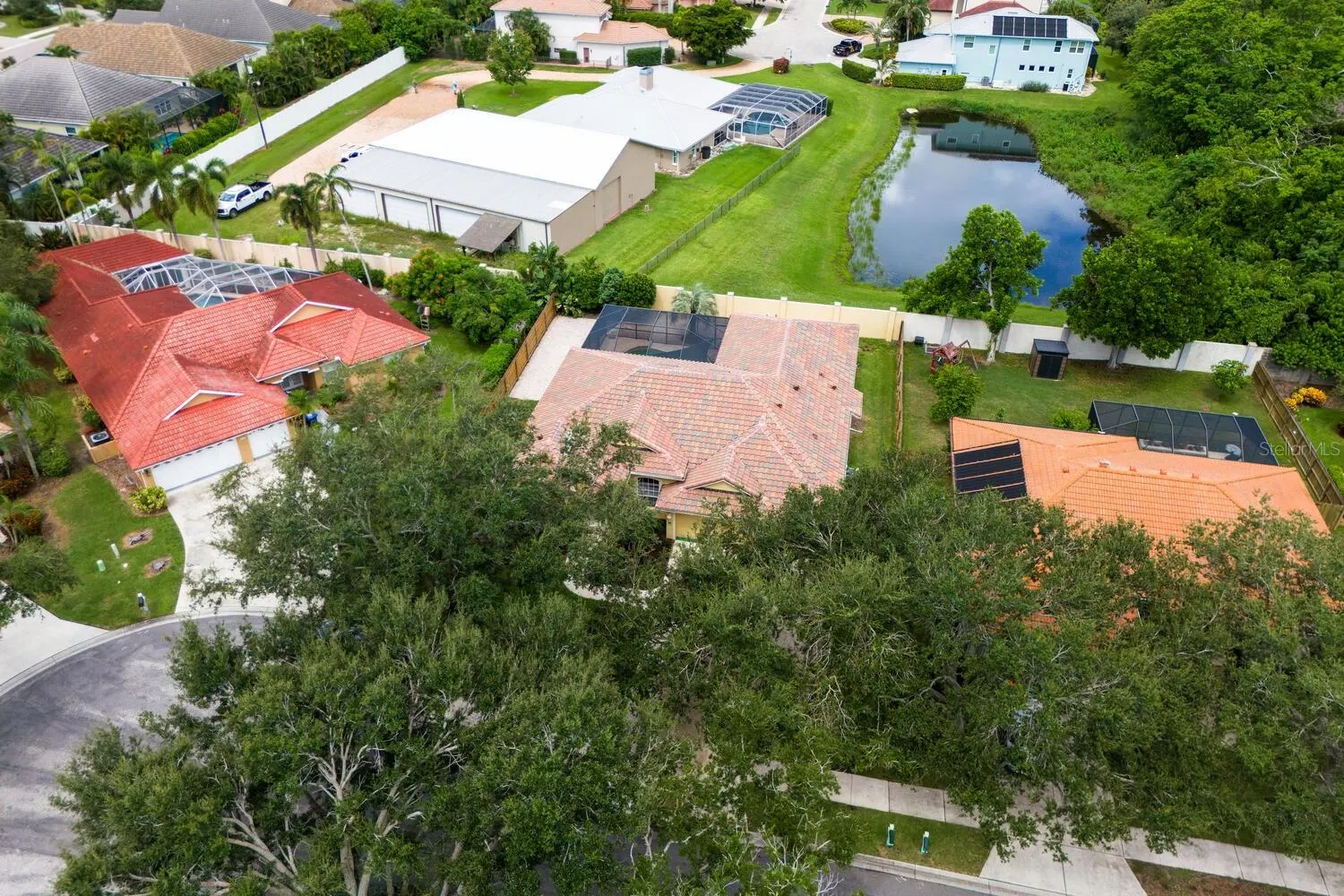 4928 THREE OAKS BLVD
