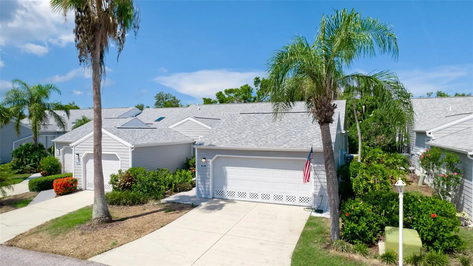 512 SANDERLING CIR