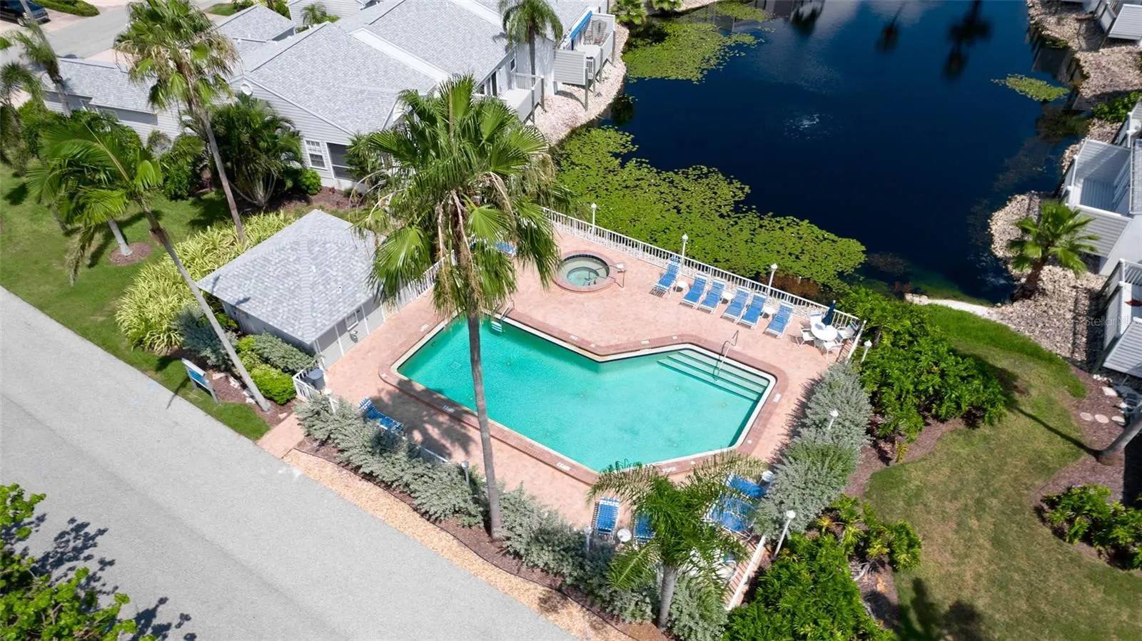 512 SANDERLING CIR