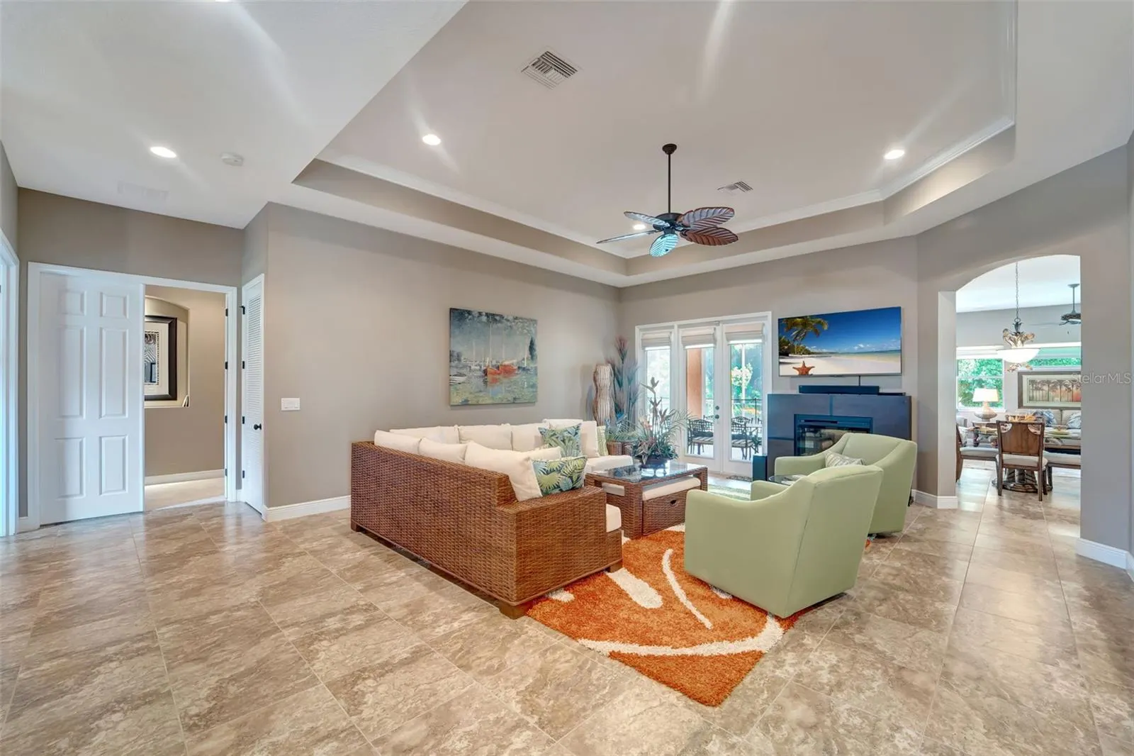 5600 ROCK DOVE DR