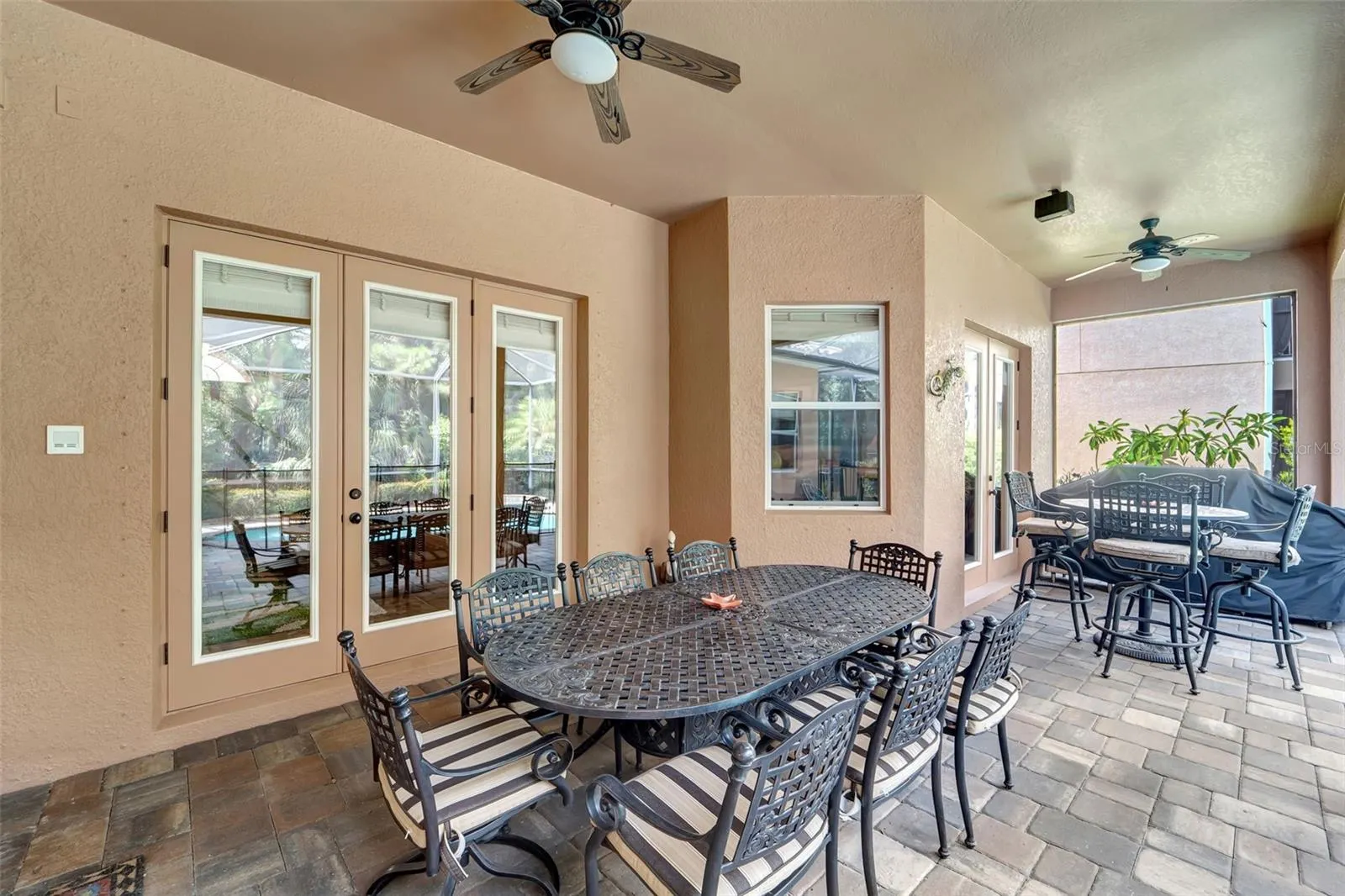 5600 ROCK DOVE DR