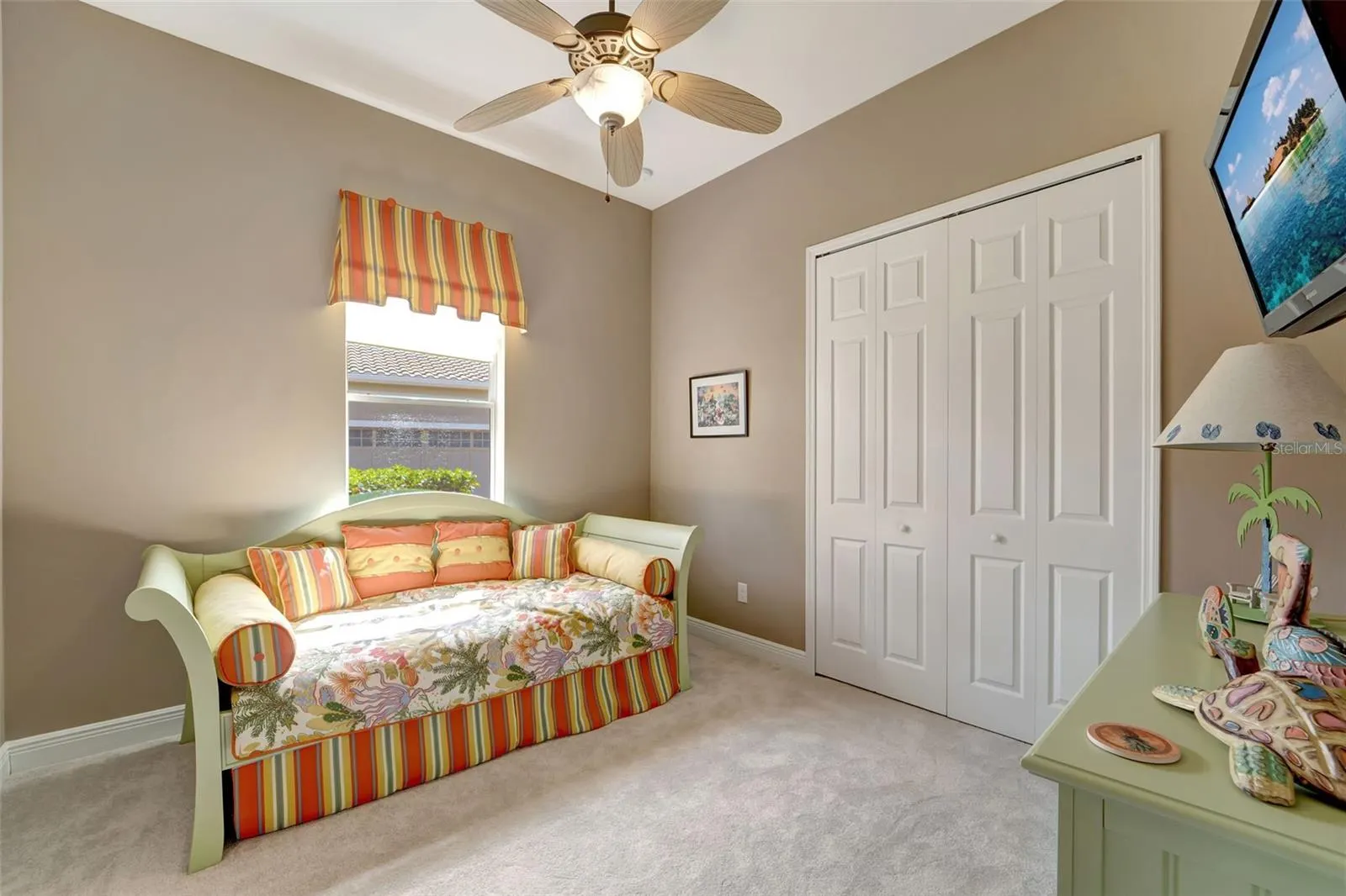 5600 ROCK DOVE DR