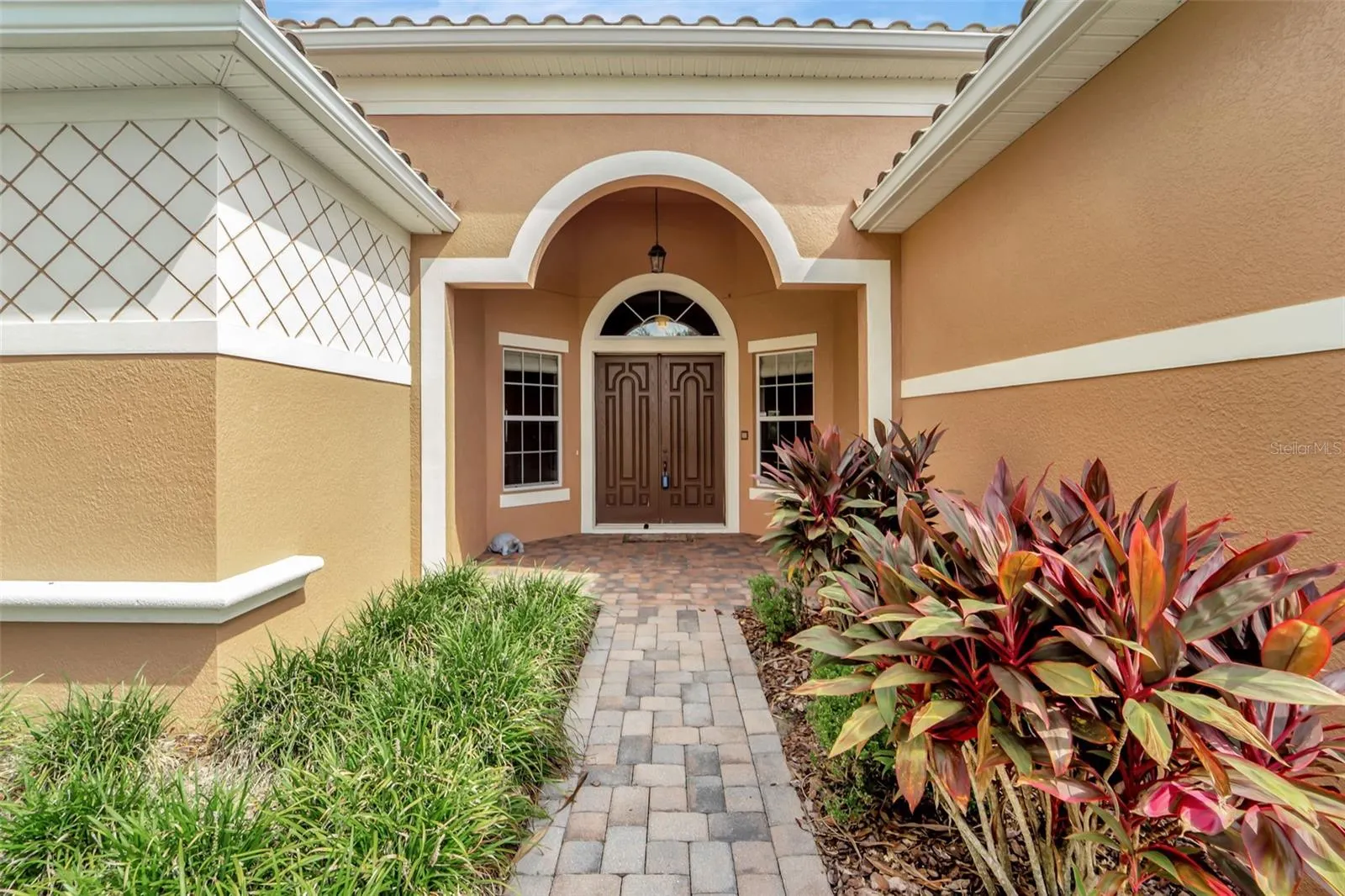 5600 ROCK DOVE DR