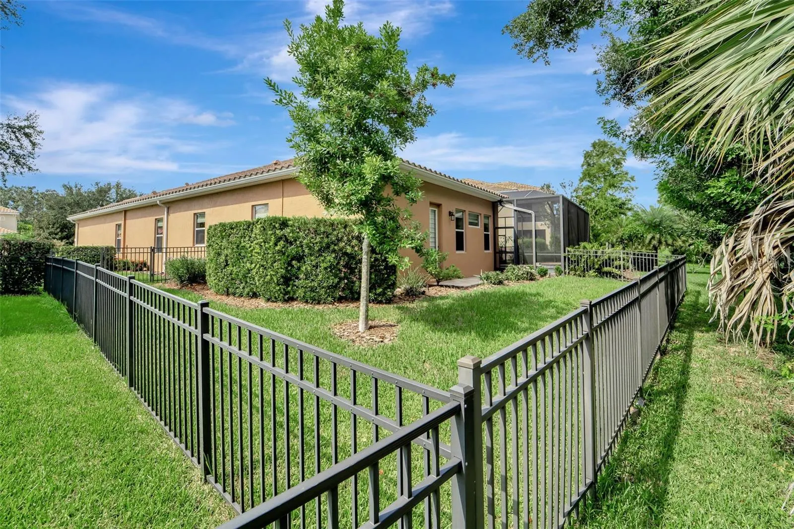 5600 ROCK DOVE DR