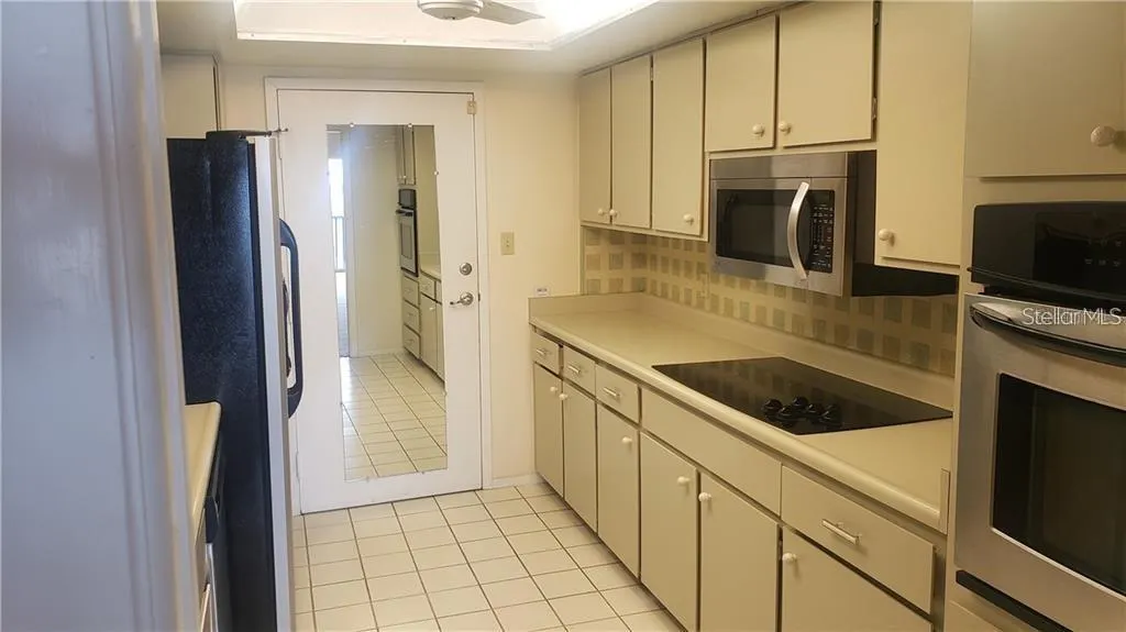 435 S GULFSTREAM AVE #702, #702