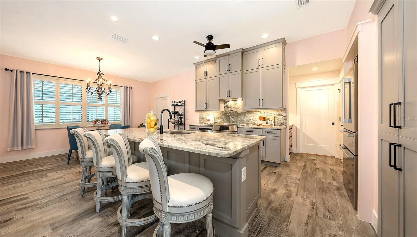 72 BROADMOOR LN