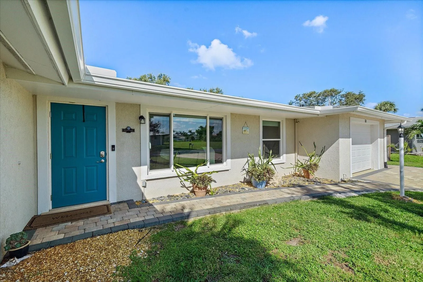 455 N SHORE DR