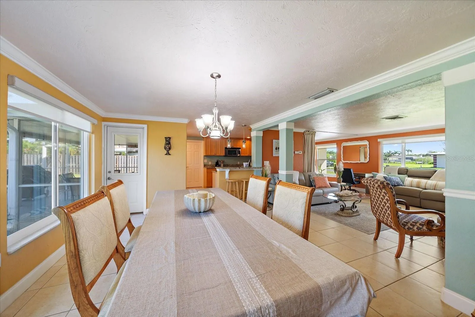 455 N SHORE DR
