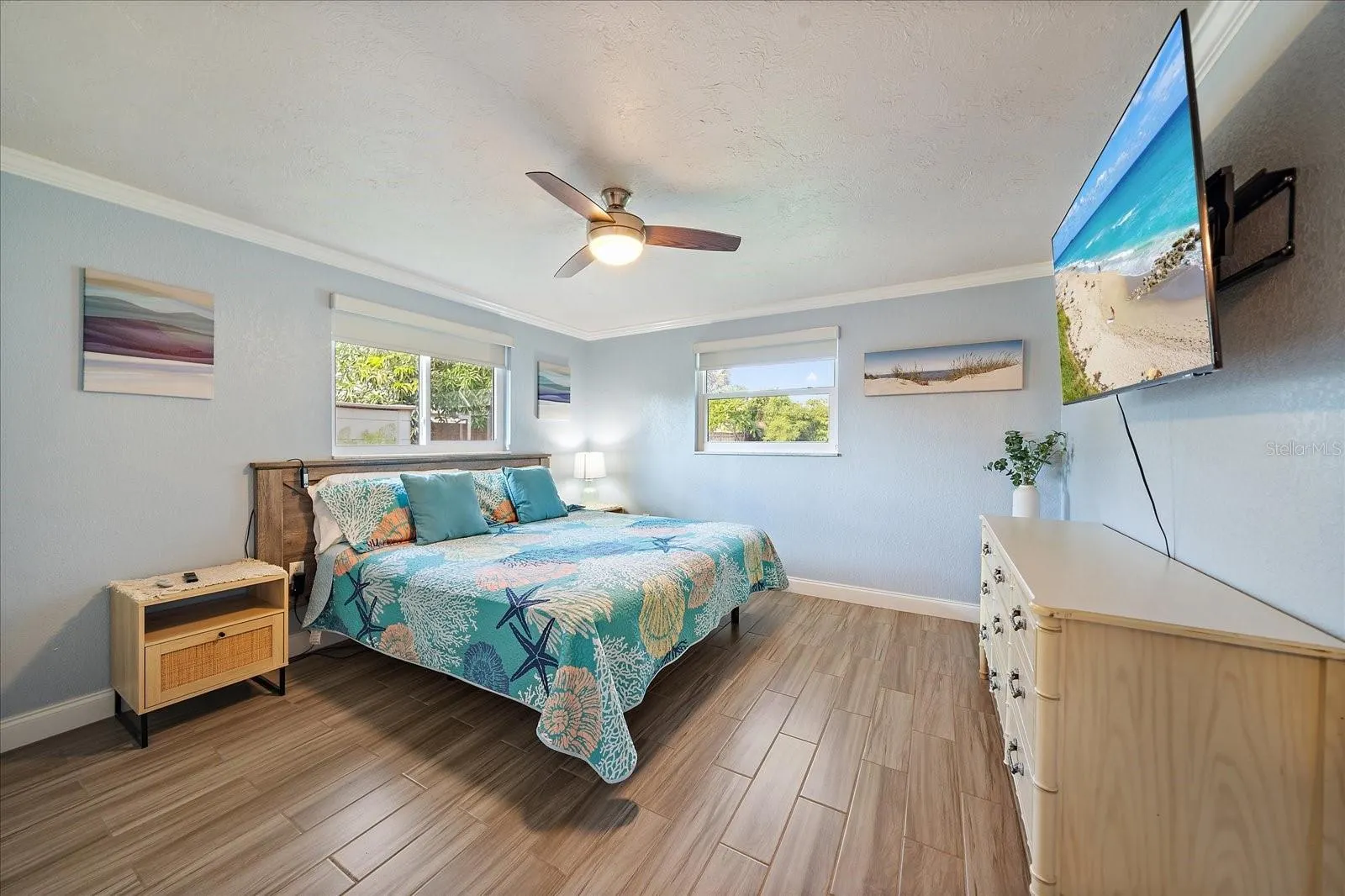 455 N SHORE DR