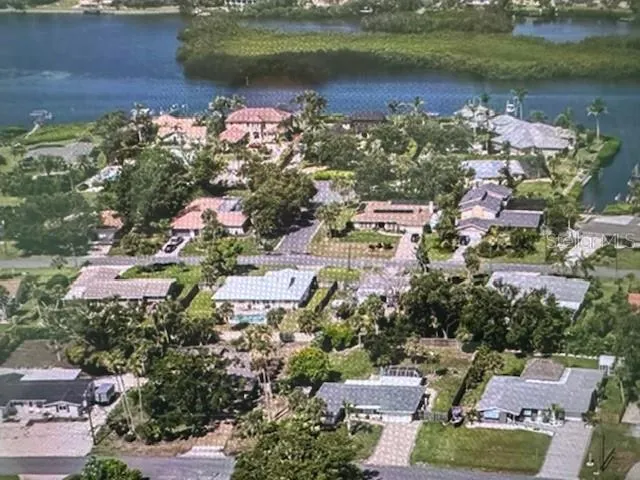 455 N SHORE DR