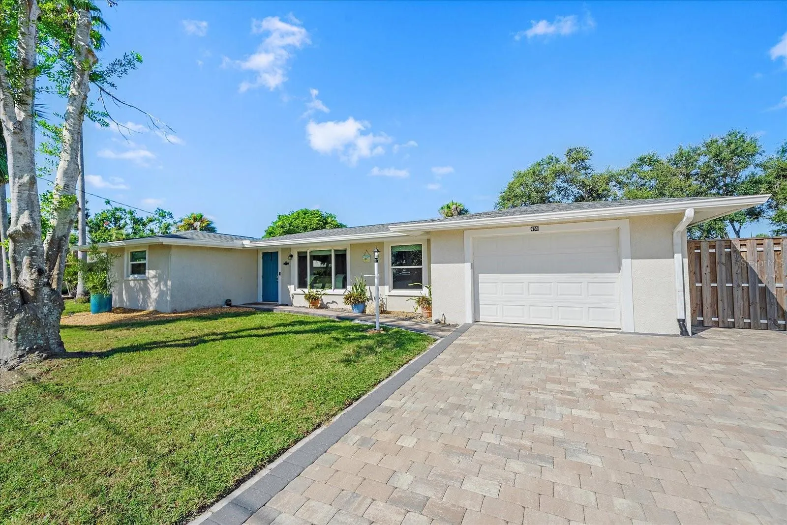 455 N SHORE DR