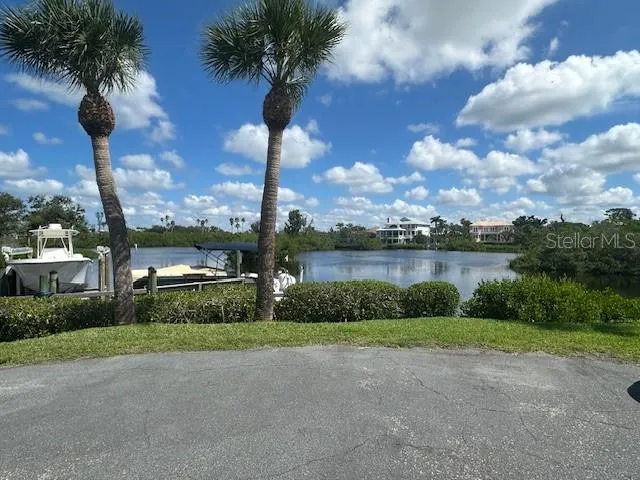 455 N SHORE DR