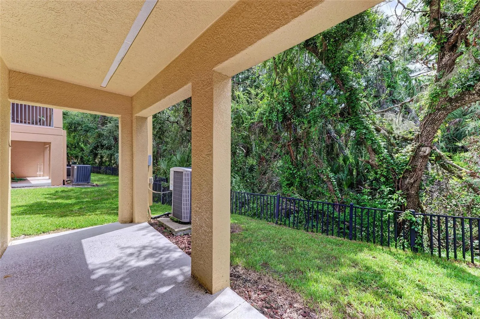 8848 WHITE SAGE LOOP