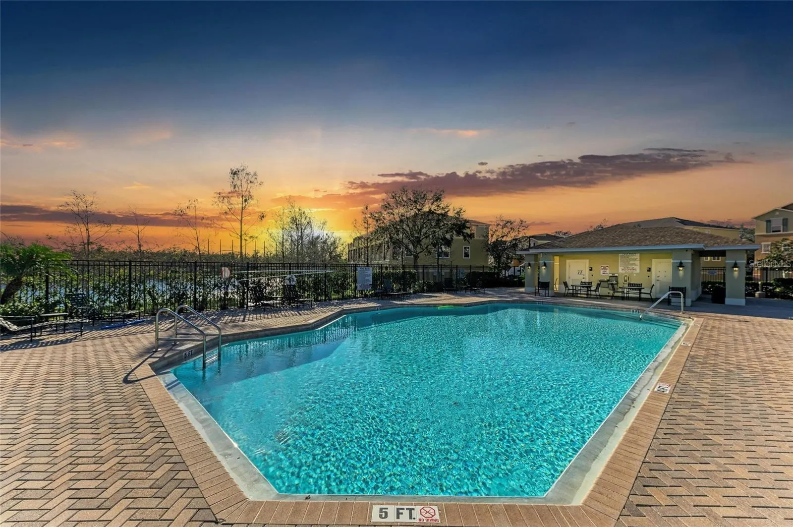 8848 WHITE SAGE LOOP