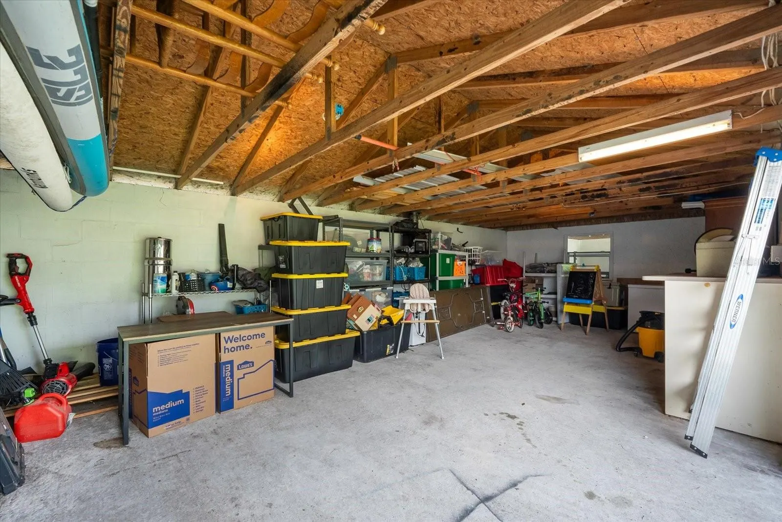 841 HAND AVE