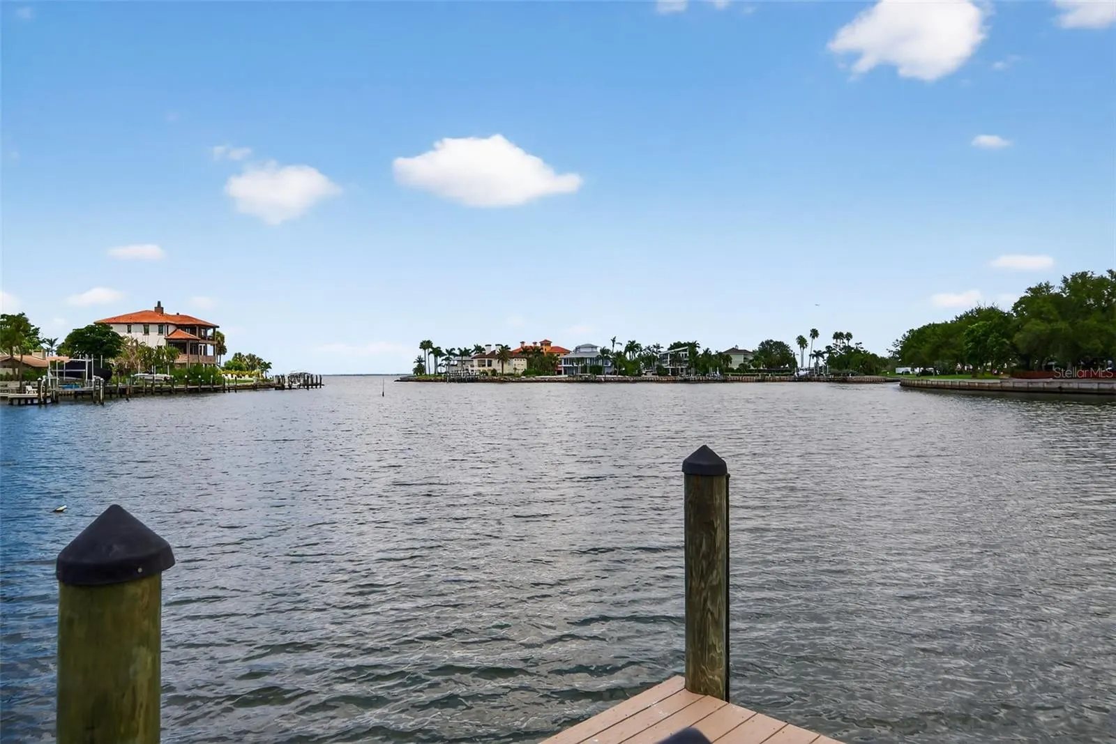 377 S SHORE DR