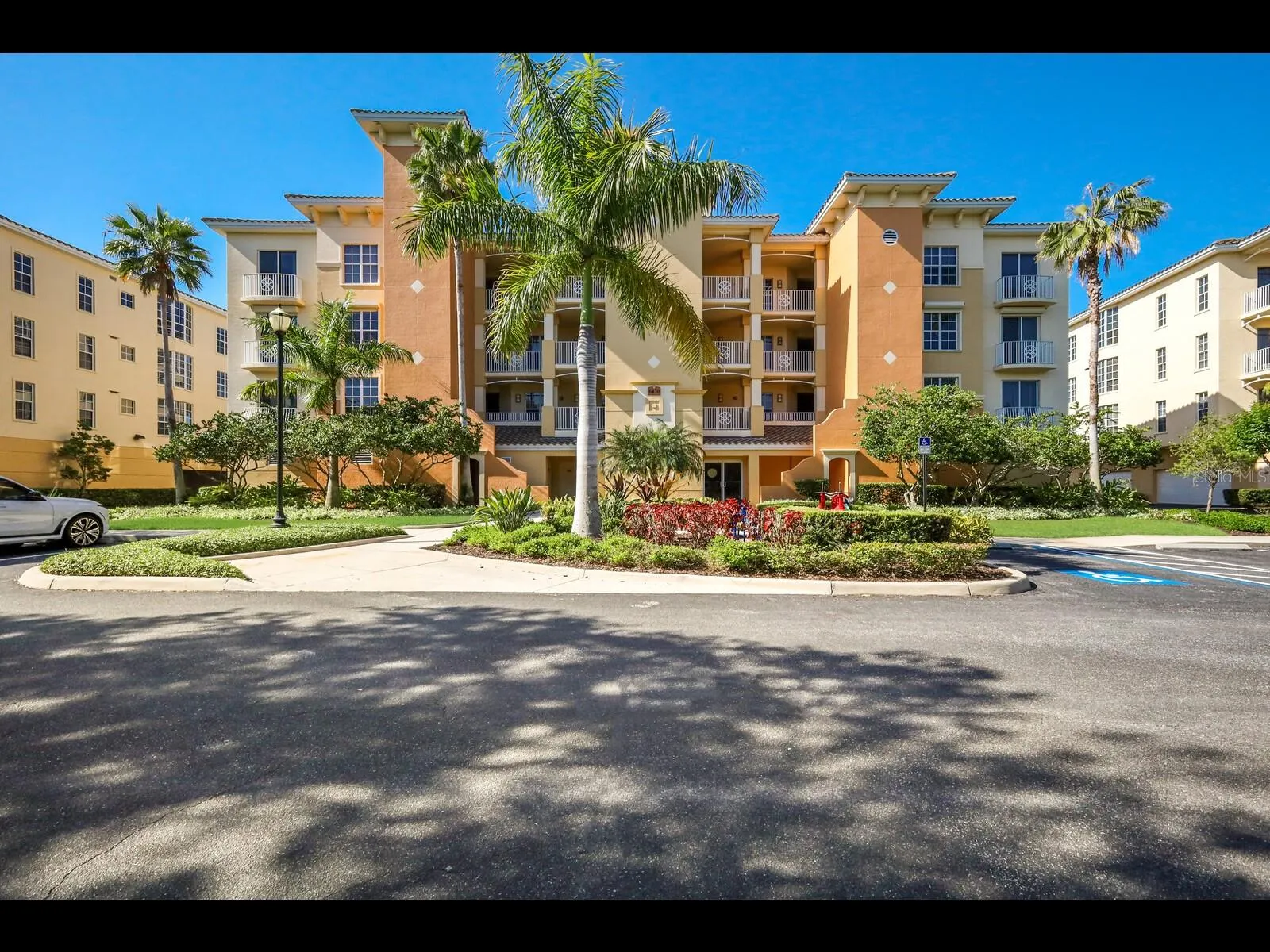 6430 WATERCREST WAY #201, #201