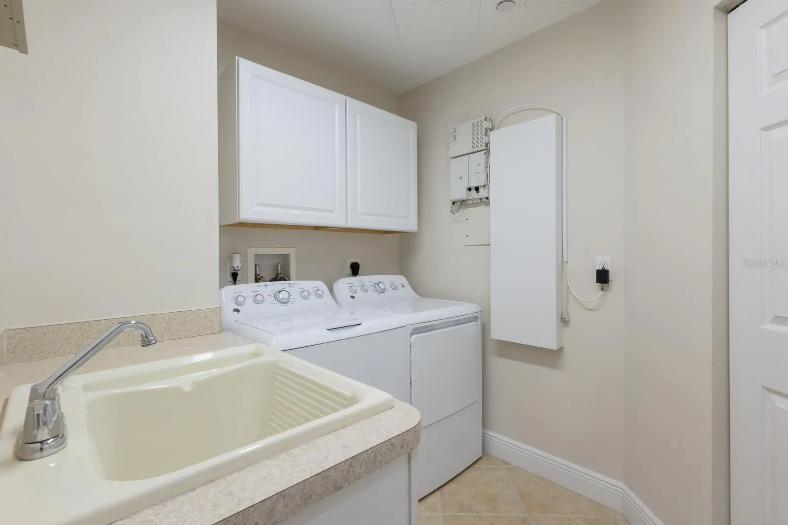 6430 WATERCREST WAY #201, #201